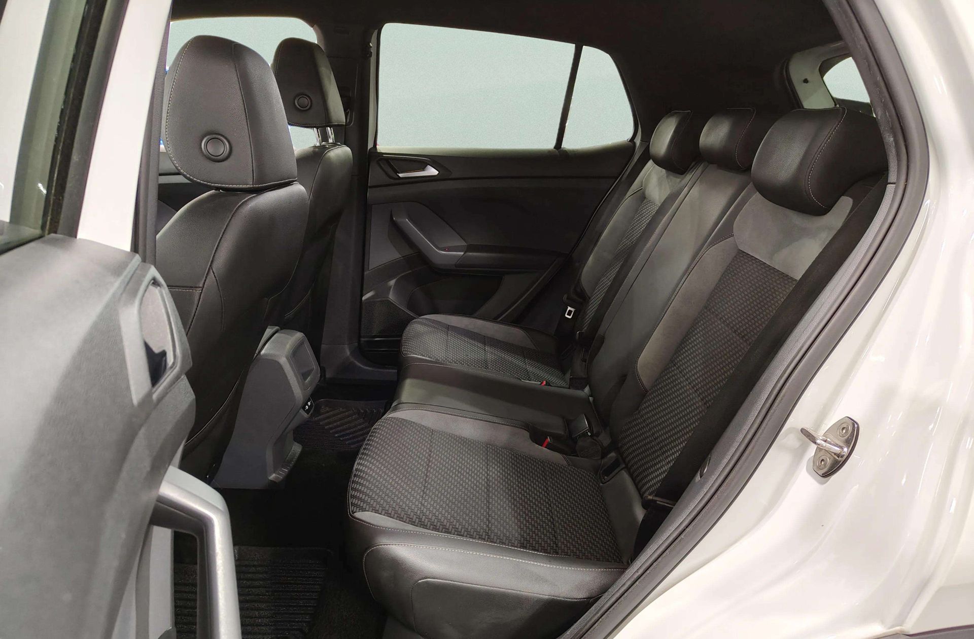 Volkswagen T-Cross Sport 1.5 TSI DSG Pack R-Line - foto 13
