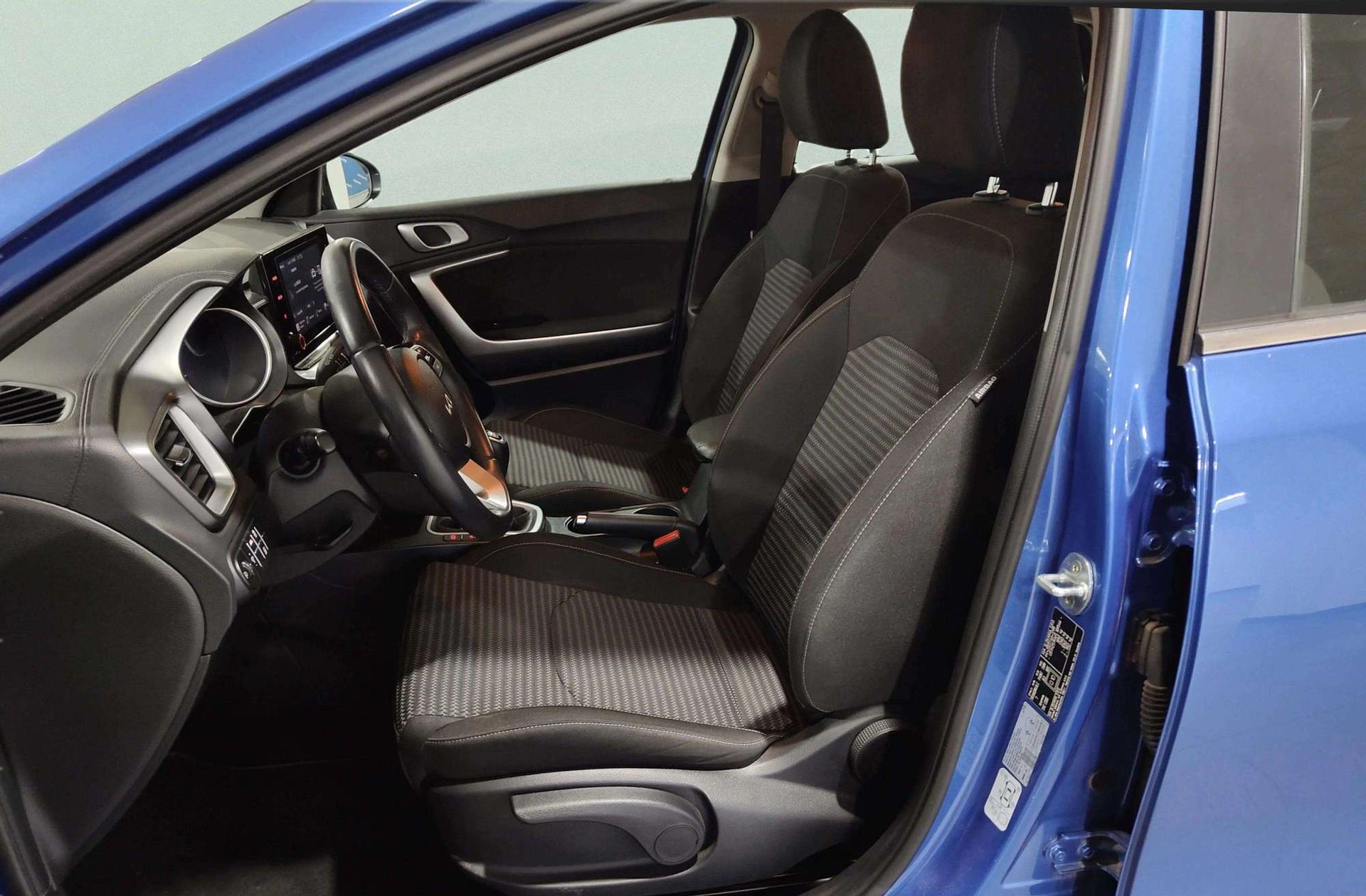 Kia Ceed 1.6 MHEV iMT Drive - foto 10