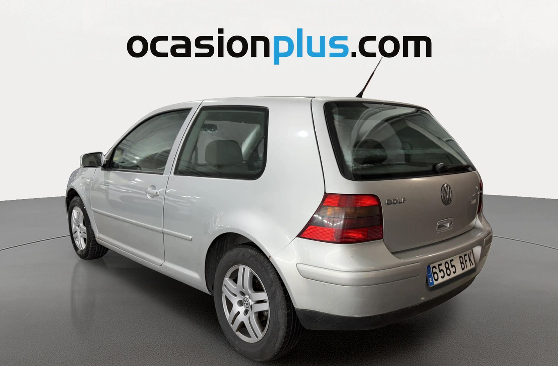 Volkswagen Golf Conceptline 1.6 - foto 3