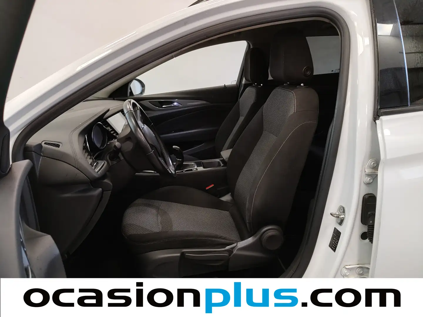 Foto Opel Insignia Opel Insignia Sports Tourer 1.6 CDTI S&S ecoTEC Selective (136 CV)