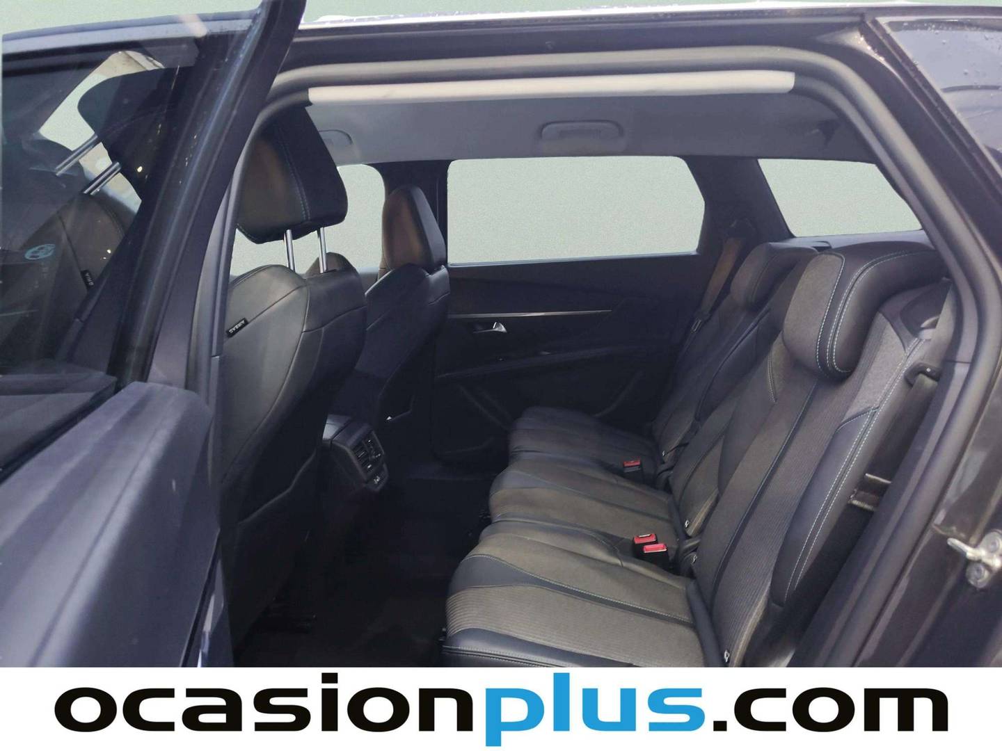 Foto asientos traseros Peugeot 5008 Peugeot 5008 PureTech 130 S&S Allure EAT8 (130 CV) 7 Plazas