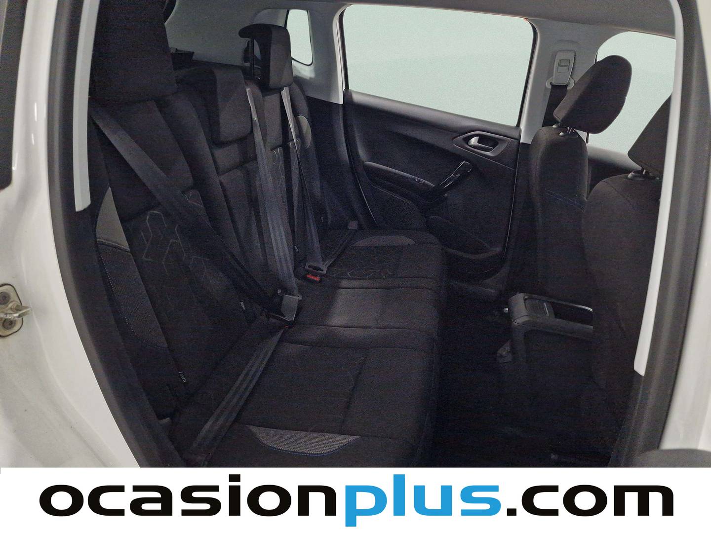 Foto Peugeot 2008 Peugeot 2008 BlueHDi 100 Signature  (100 CV)