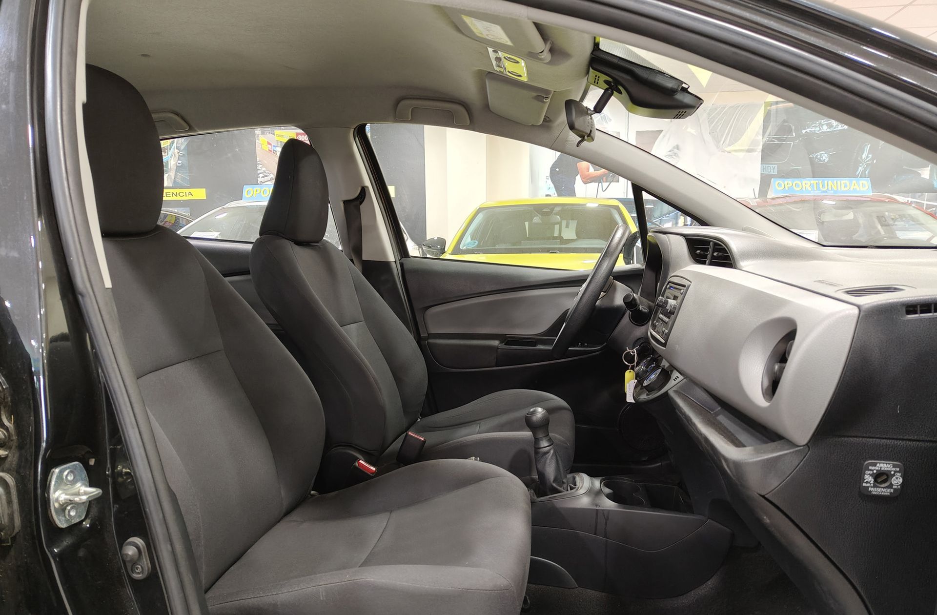 Toyota Yaris 1.0 Active - foto 14
