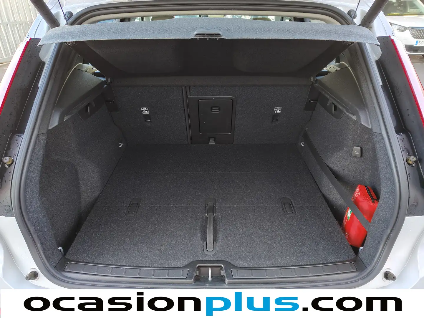 Foto Volvo XC40 Volvo XC40 T3 Business Plus Auto (163 CV)