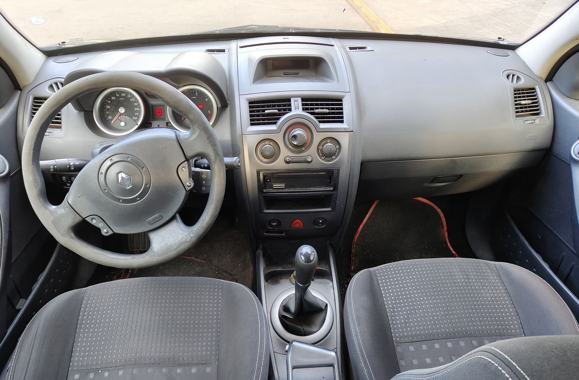 Renault Mégane 1.5 dCi Emotion - foto 6