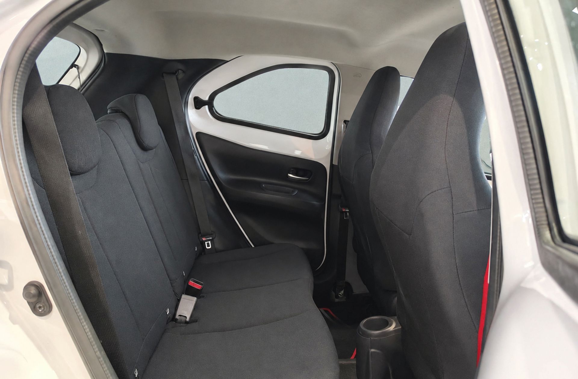 Toyota Aygo X 1.0 VVT-I Play - foto 15