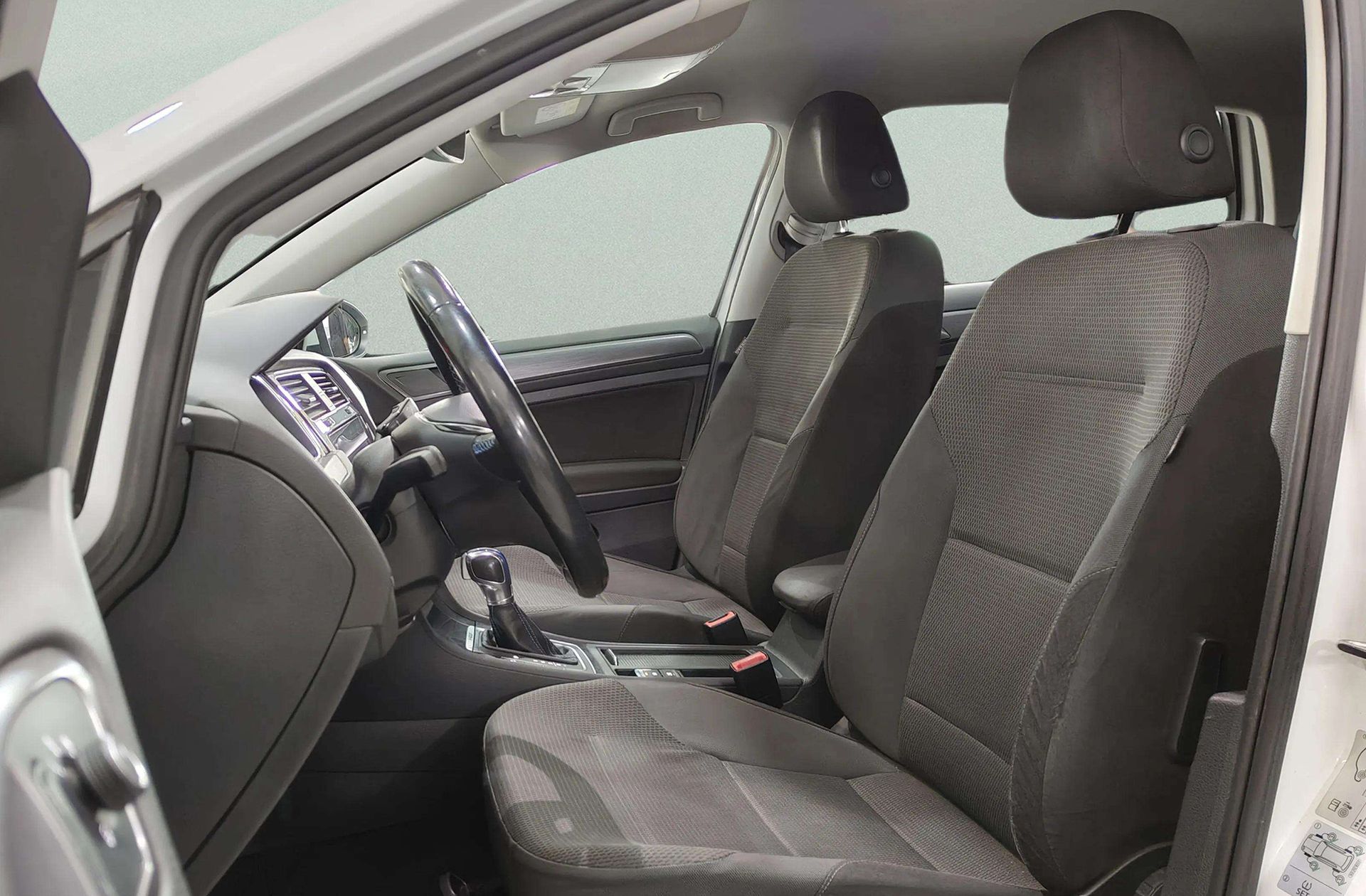 Volkswagen Golf e-Golf ePower - foto 15