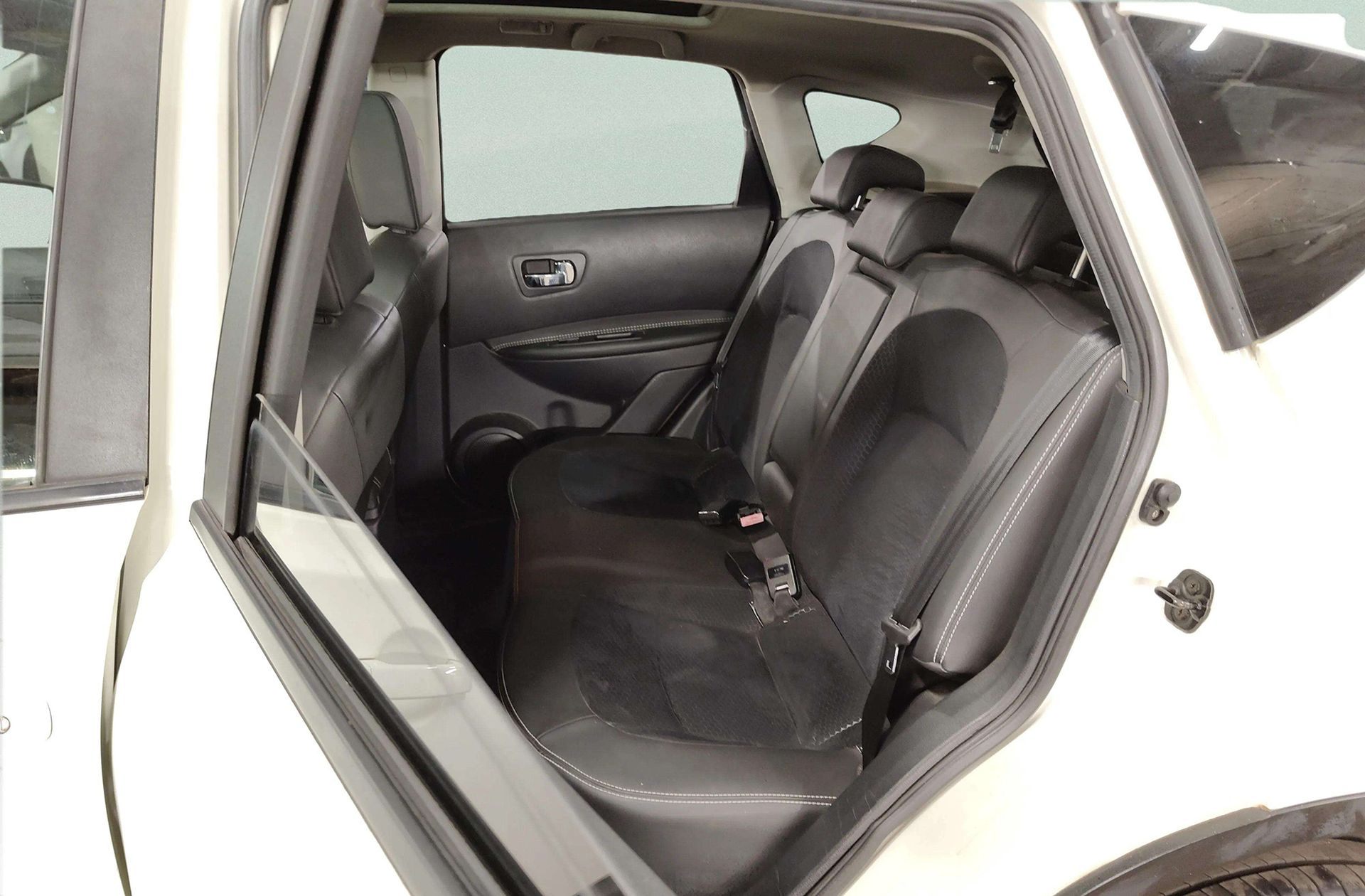Nissan Qashqai 1.6 dCi 360 4x2 - foto 12