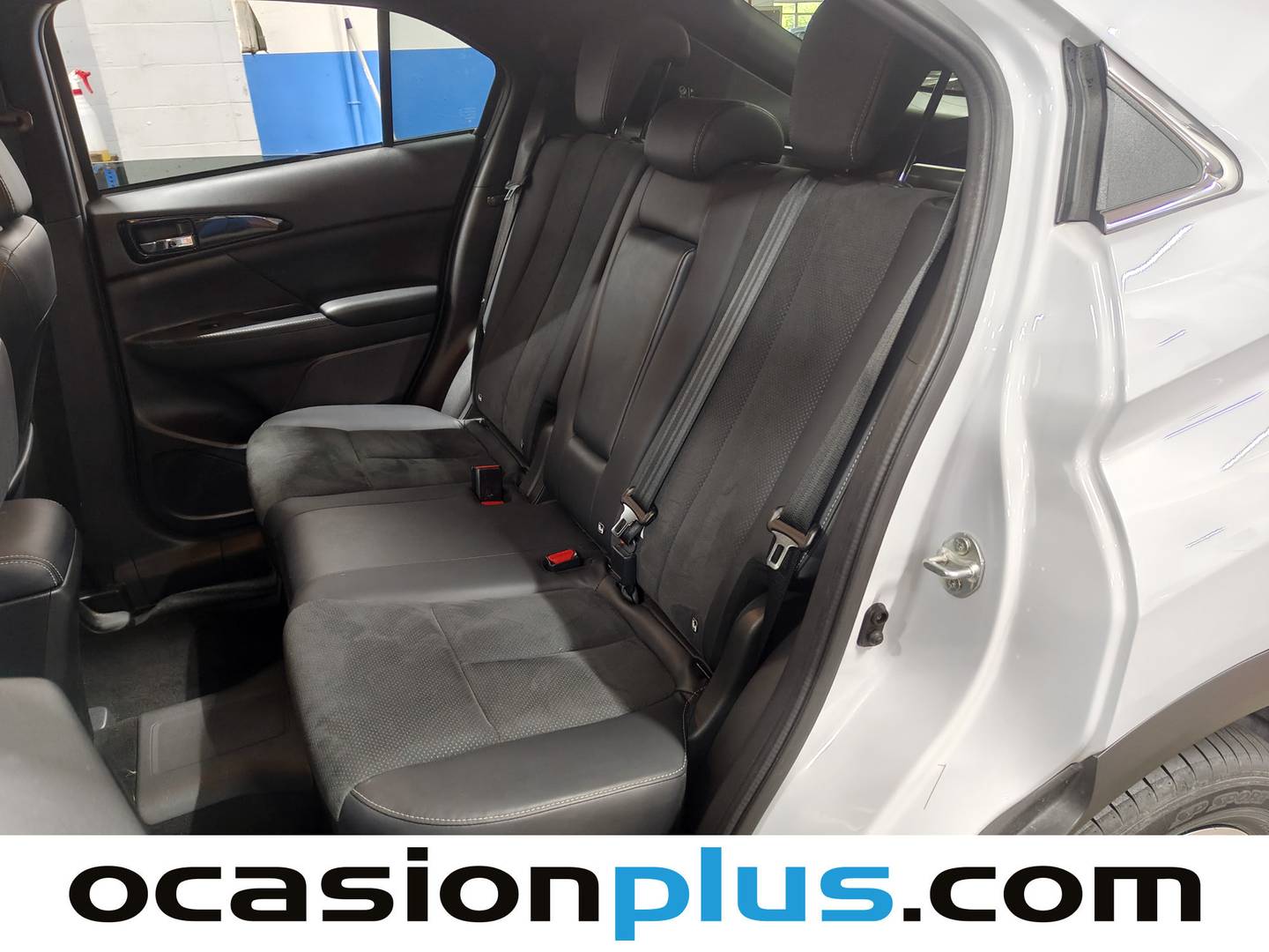 Foto asientos traseros Mitsubishi Eclipse Cross Mitsubishi Eclipse Cross 2.4 PHEV Kaiteki 4WD Auto (188 CV)