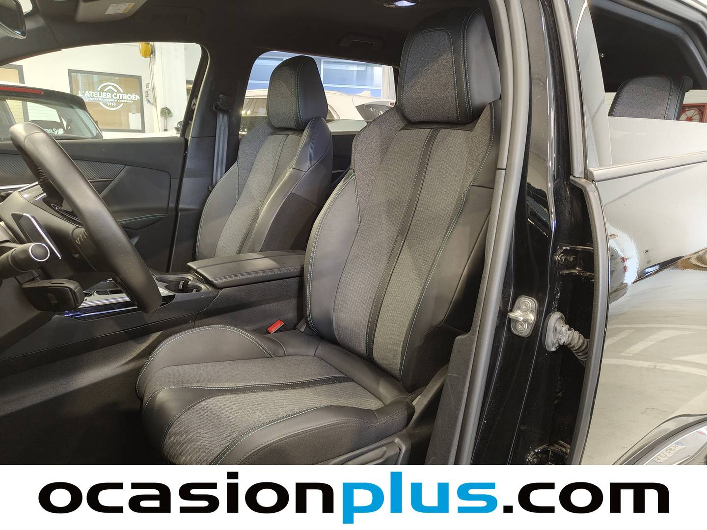 Foto asientos traseros Peugeot 5008 Peugeot 5008 BlueHDI 130 S&S Allure Pack EAT8  (130 CV)