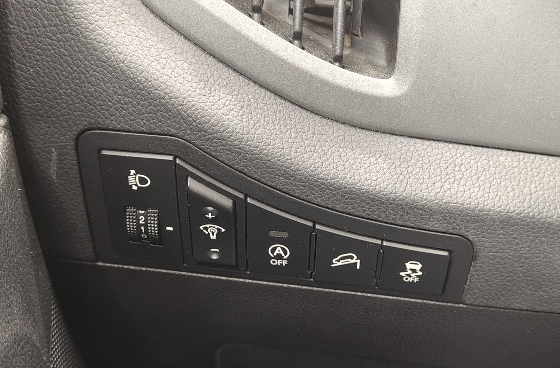 Kia Sportage 1.6 GDI x-Tech Eco-Dynamics 4x2 - foto 9