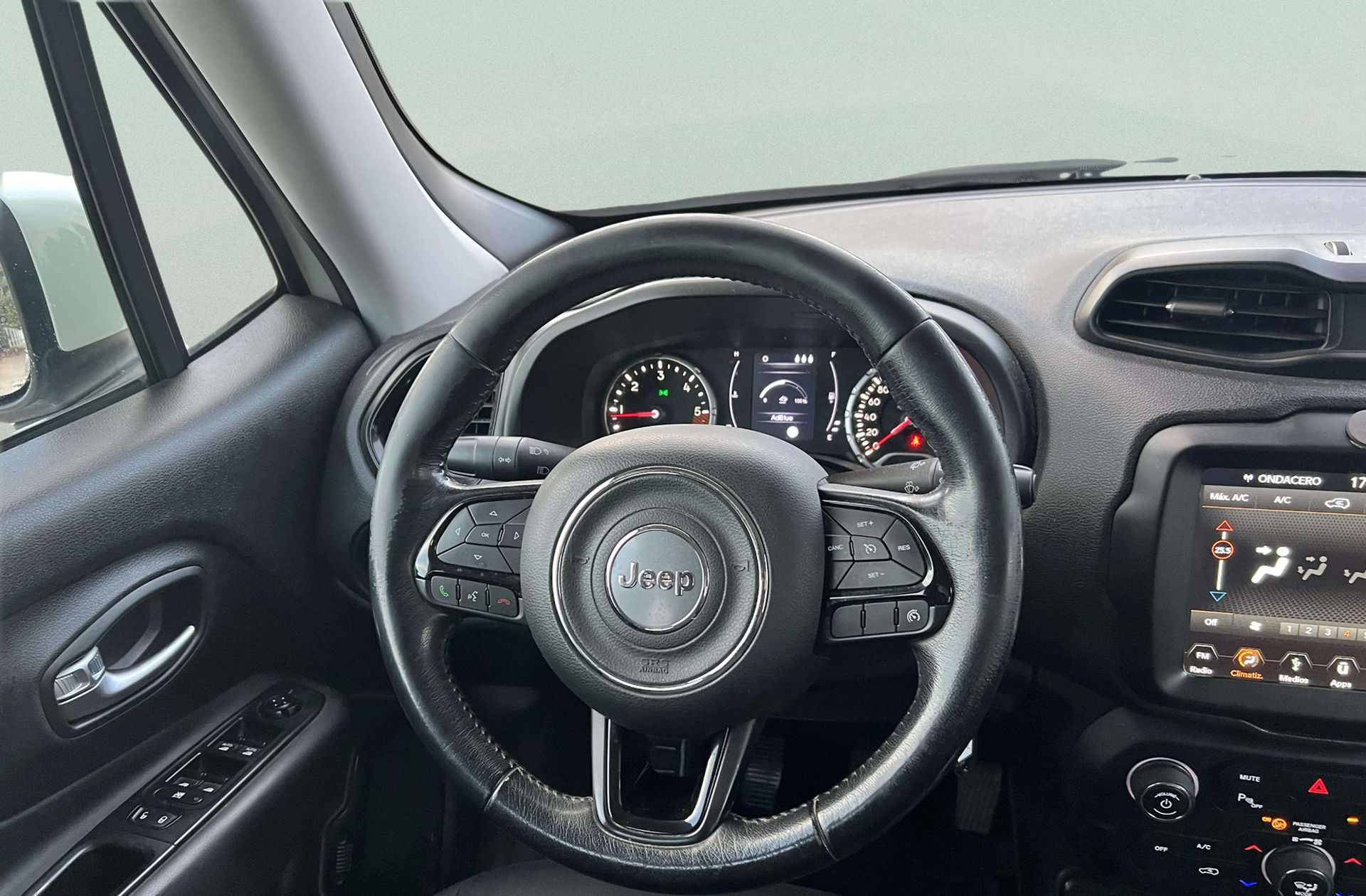 Jeep Renegade 2.0 MultiJet Night Eagle 4x4 - foto 18