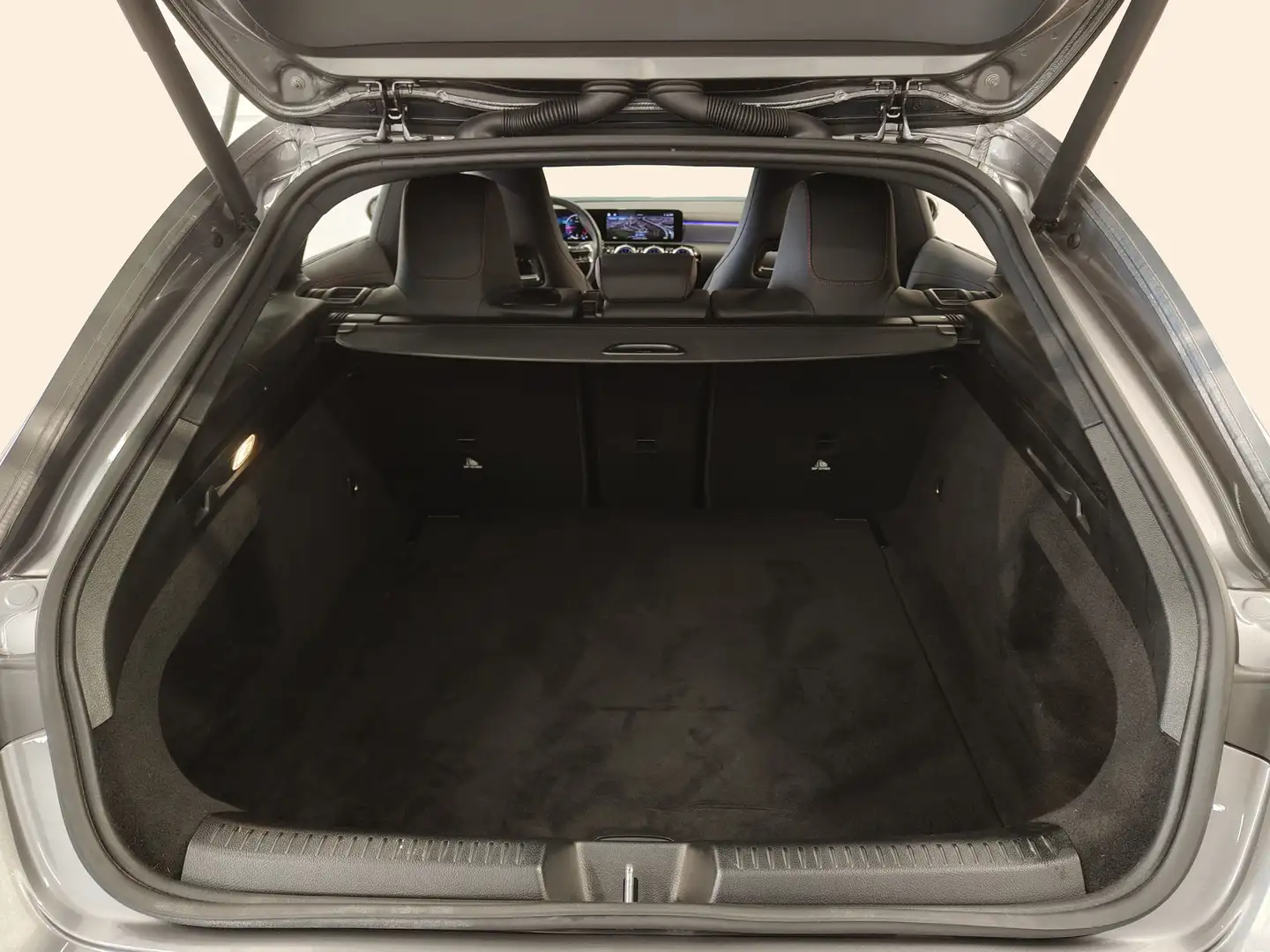 Foto Mercedes CLA Mercedes-Benz CLA Shooting Brake CLA Shooting Brake 220 d (190 CV) Pack AMG