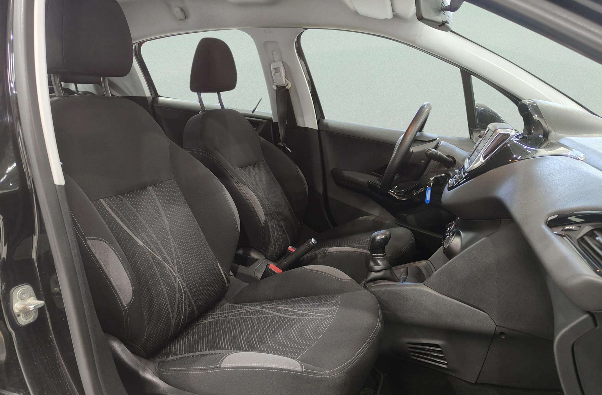 Peugeot 208 1.4 HDi Active - foto 14
