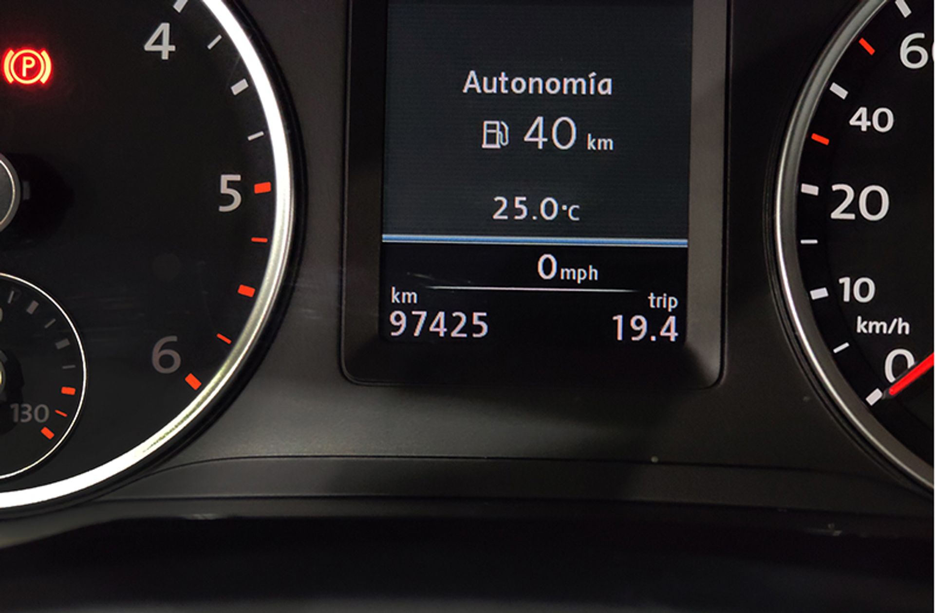 Volkswagen Tiguan Business 2.0 TDI BMT 4Motion - foto 8
