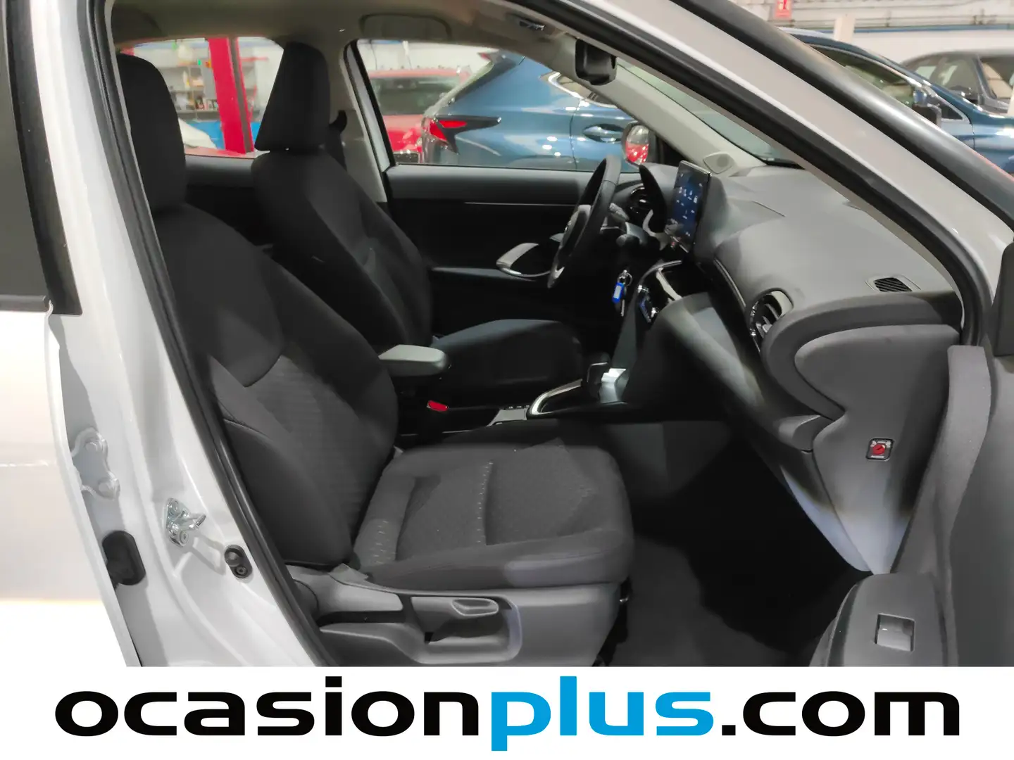 Foto Toyota Yaris Cross Toyota Yaris Cross 120H Business Plus (116 CV)