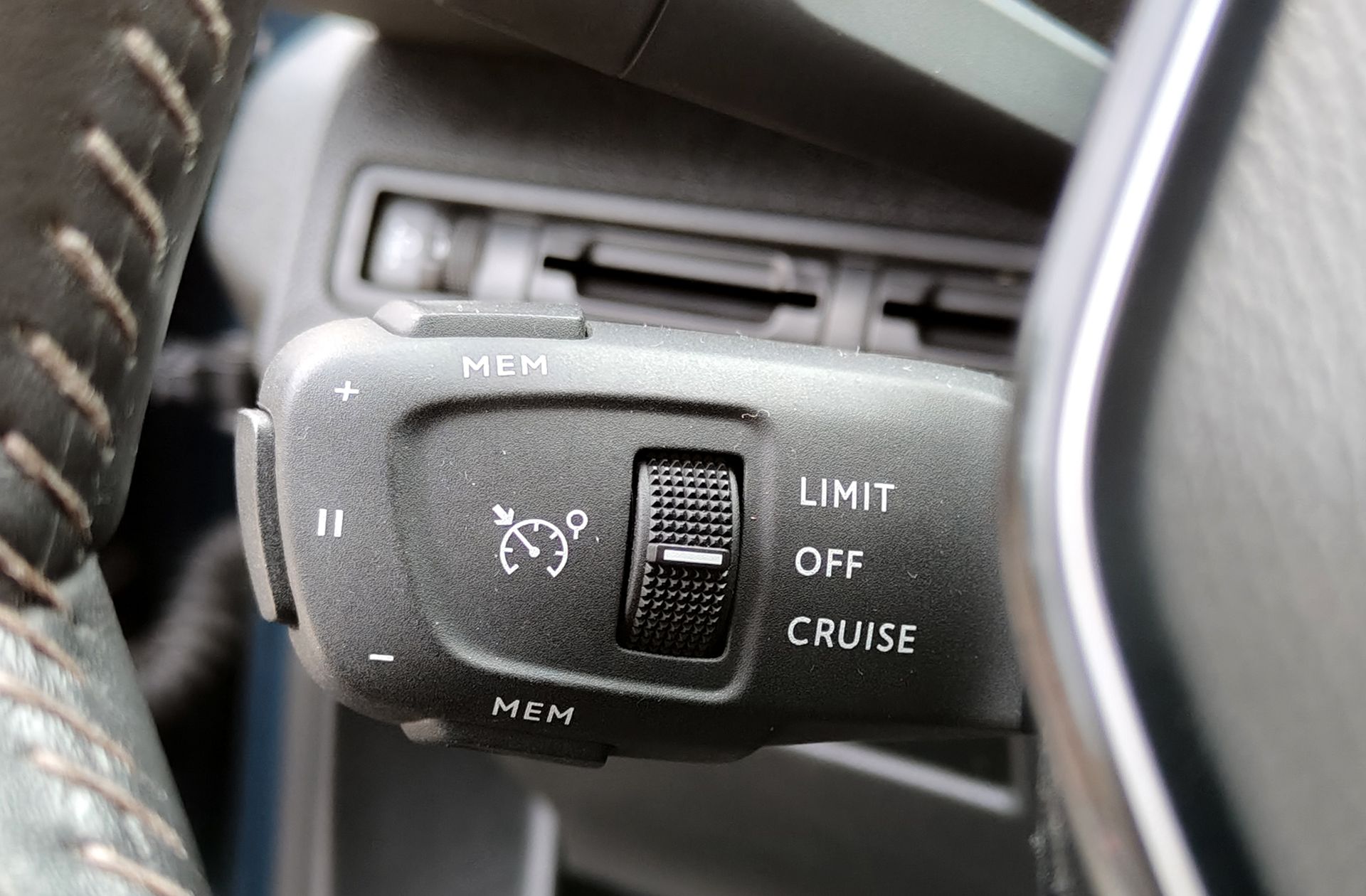Peugeot 3008 PureTech 130 Active Pack - foto 27