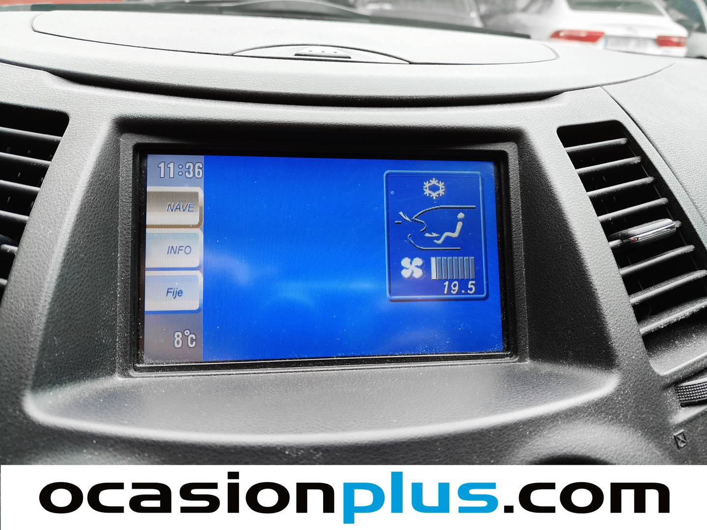 Foto Mitsubishi Grandis Mitsubishi Grandis 2.0 DI-D Intense Plus (136 CV) 7 Plazas