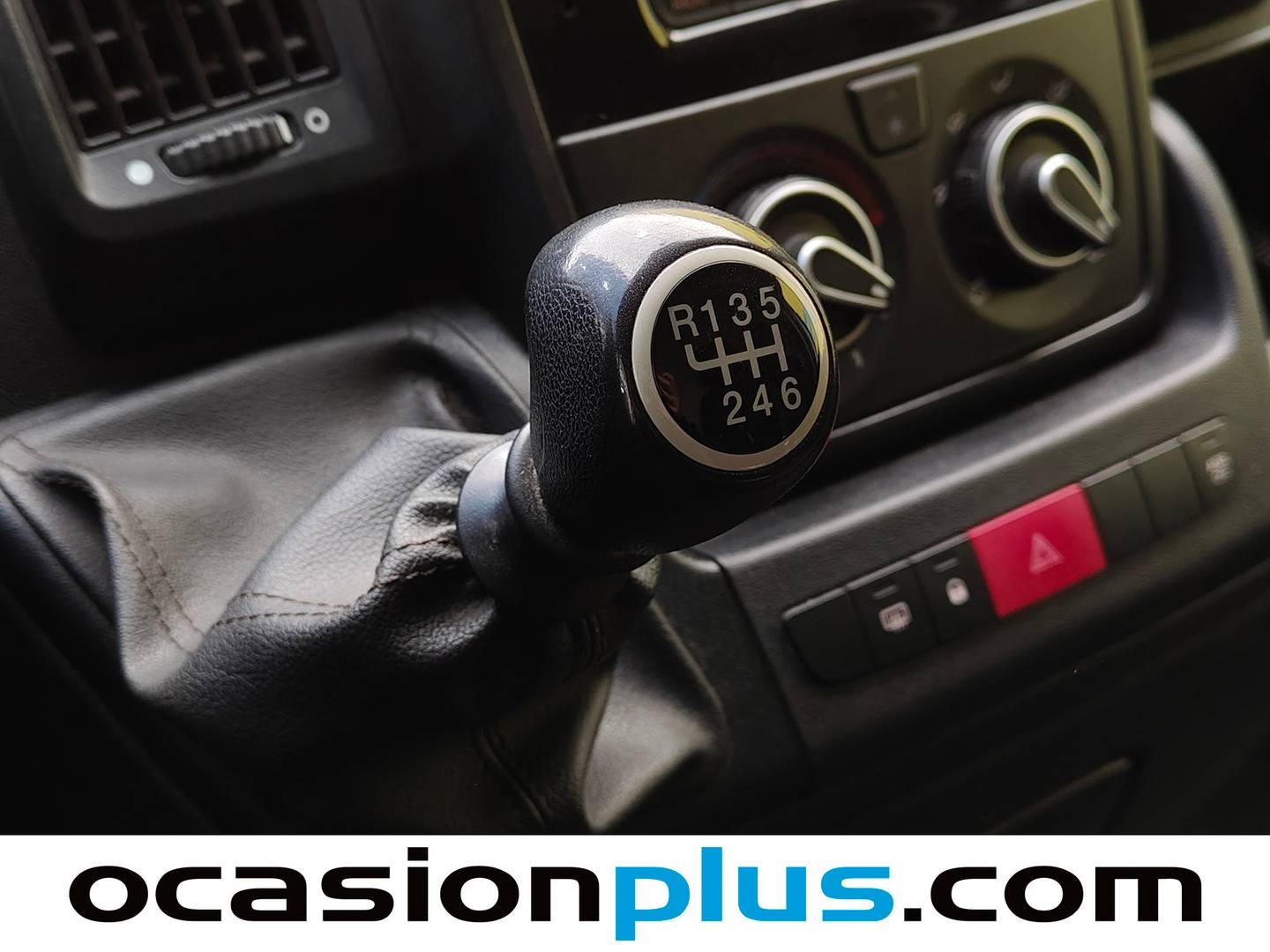 Peugeot Boxer Peugeot Boxer Furgon BlueHDi 140 S&S Pack 335 L2H2 (140 CV) de segunda mano