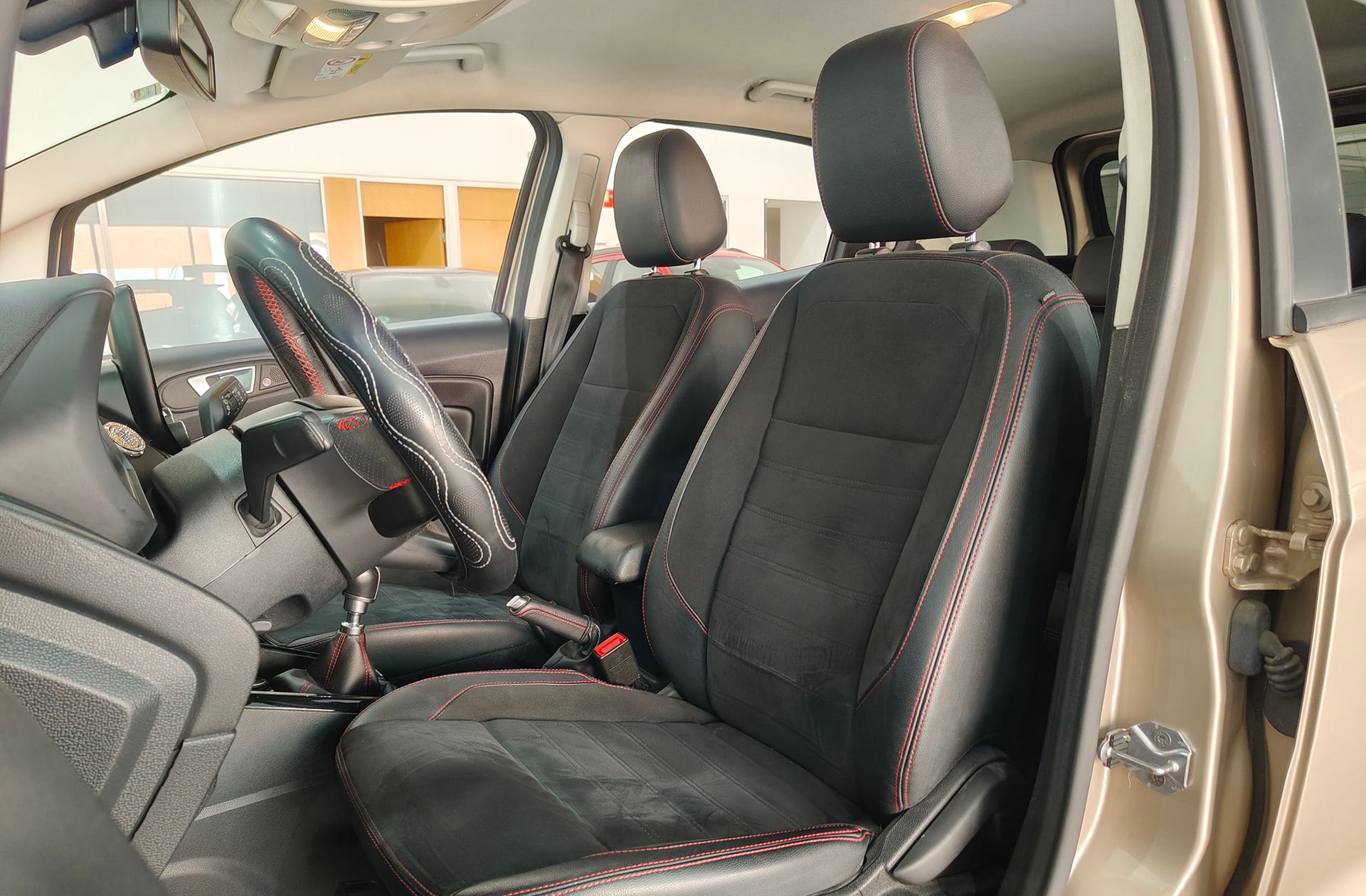 Ford EcoSport 1.0L EcoBoost ST Line - foto 11