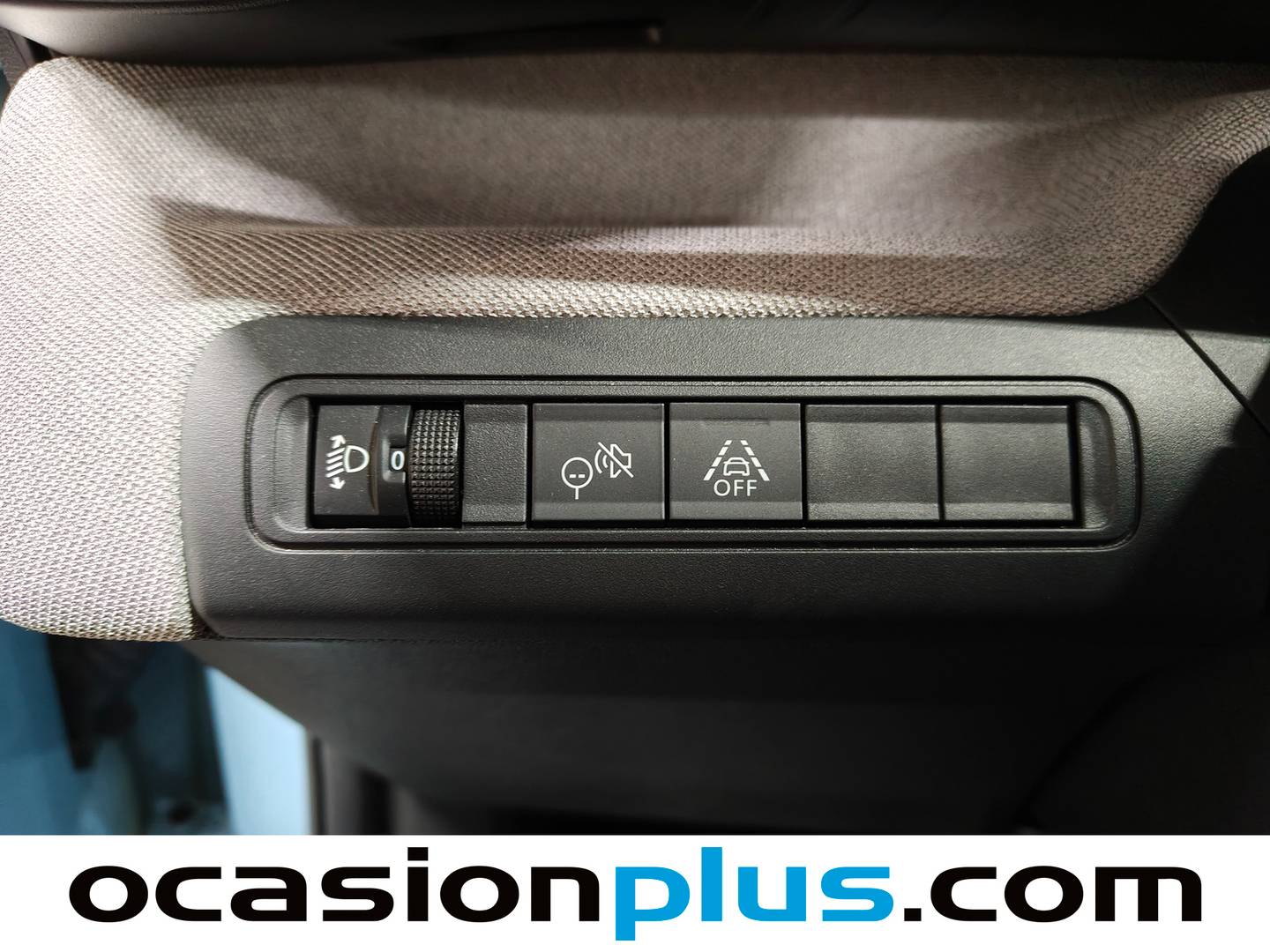 Extras del Citroën C3 Aircross Citroën C3 Aircross Hybrid 145 Plus e-DCS6 (145 CV)