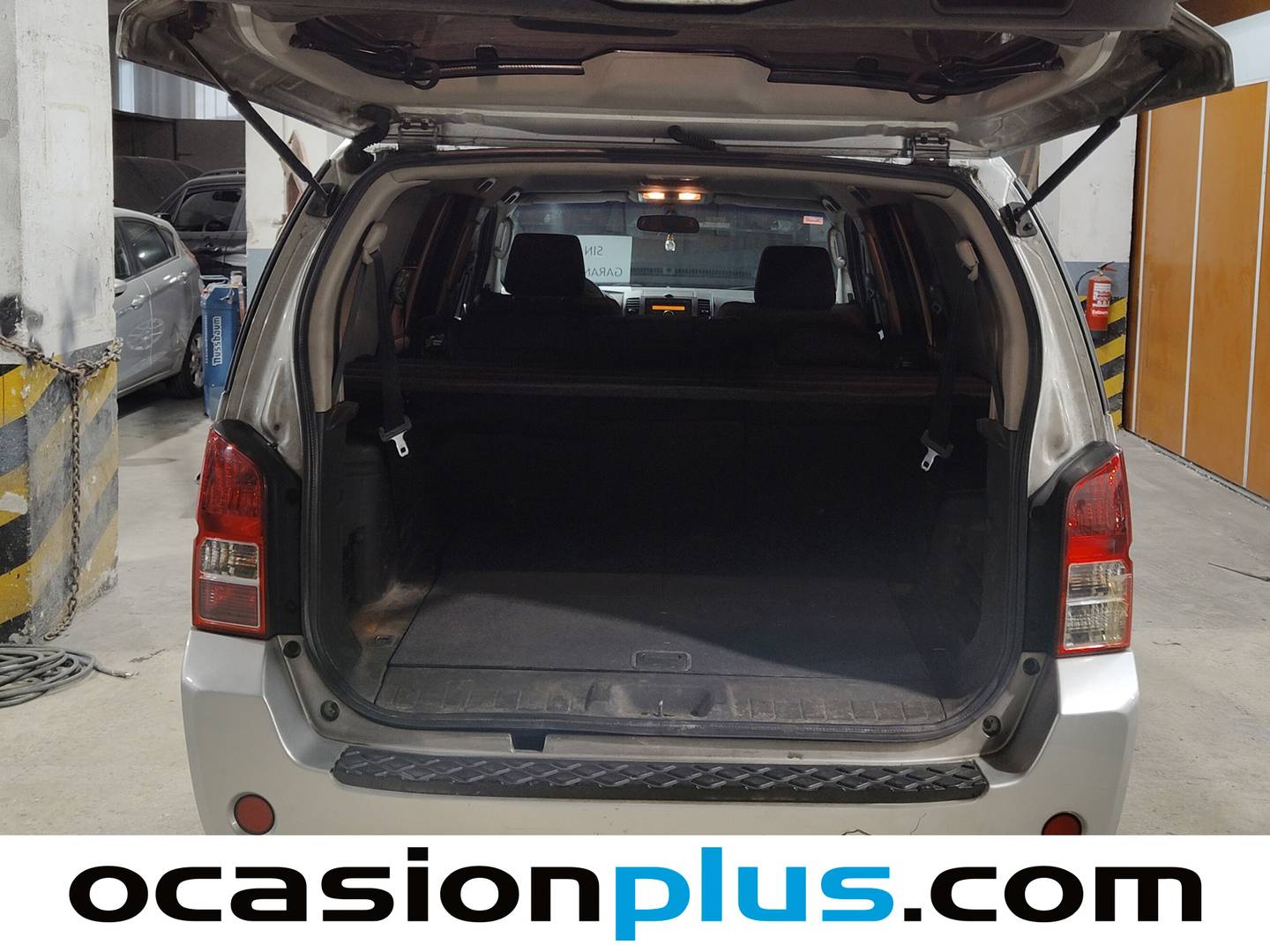 Foto asientos delanteros Nissan Pathfinder Nissan Pathfinder 2.5 dCi SE 7 Plazas (171 CV)
