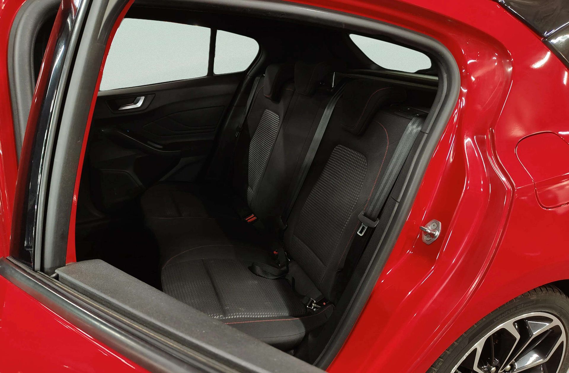 Ford Focus 1.0 EcoBoost ST-Line - foto 15