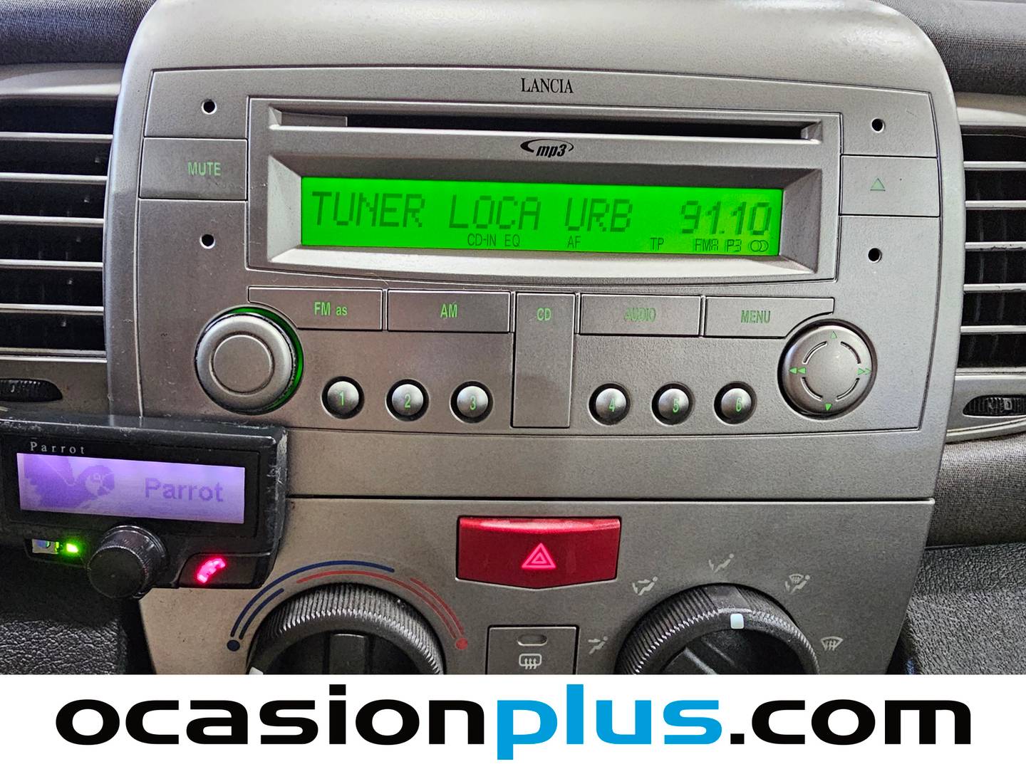 Equipamiento del Lancia Ypsilon Lancia Ypsilon 1.4 8v Platino (77 CV)