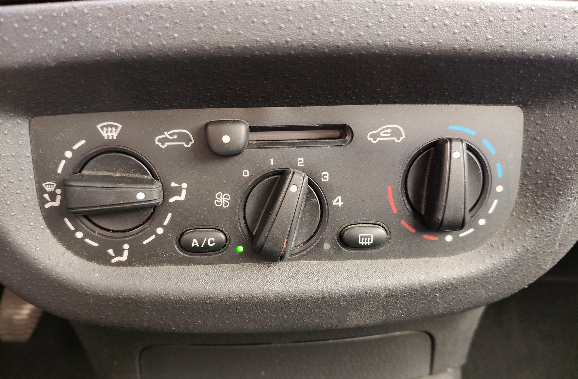 Citroën C2 1.4i Furio - foto 21