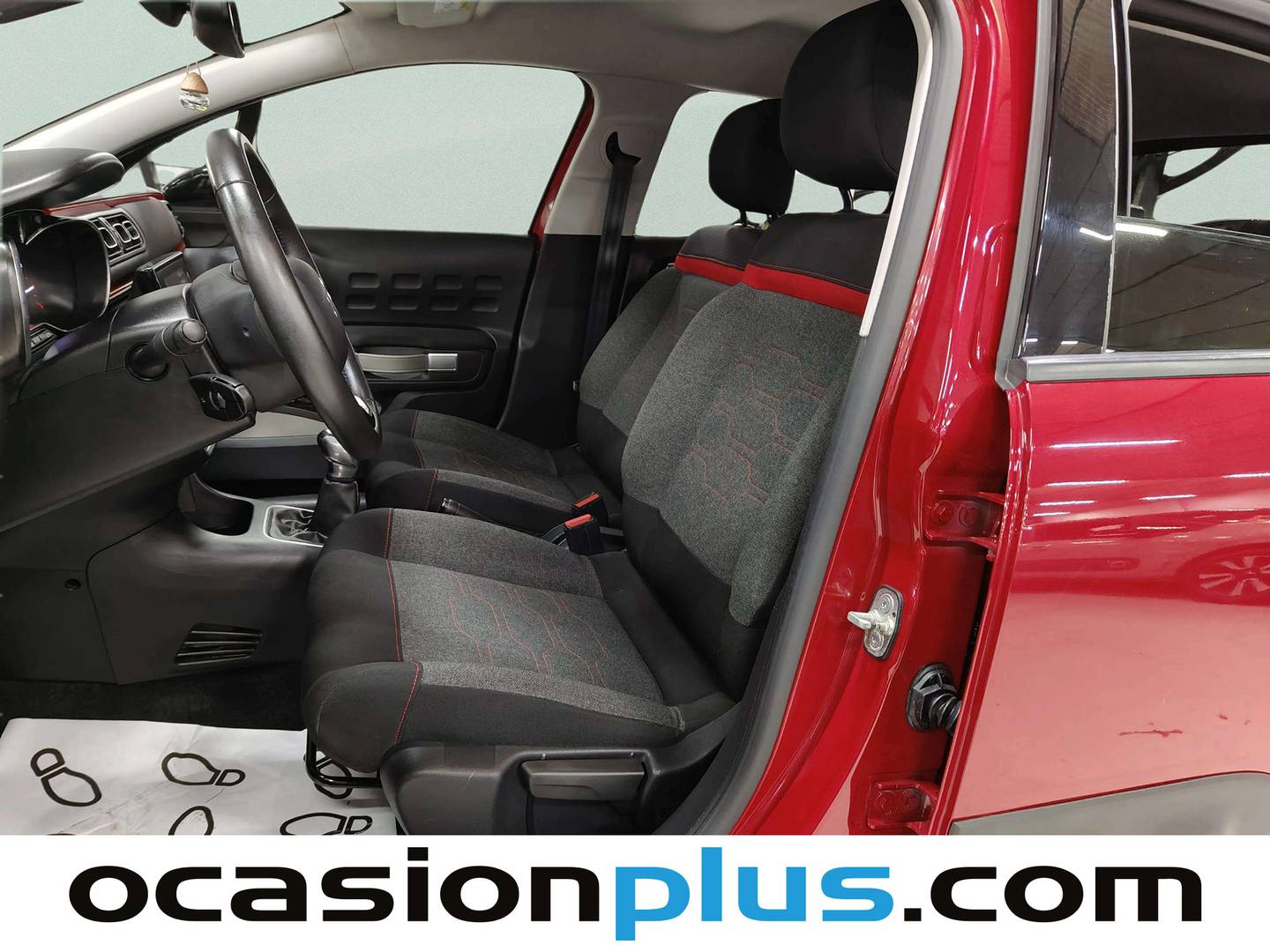 Foto asientos delanteros Citroën C3 Citroën C3 PureTech 82 Shine (82 CV)