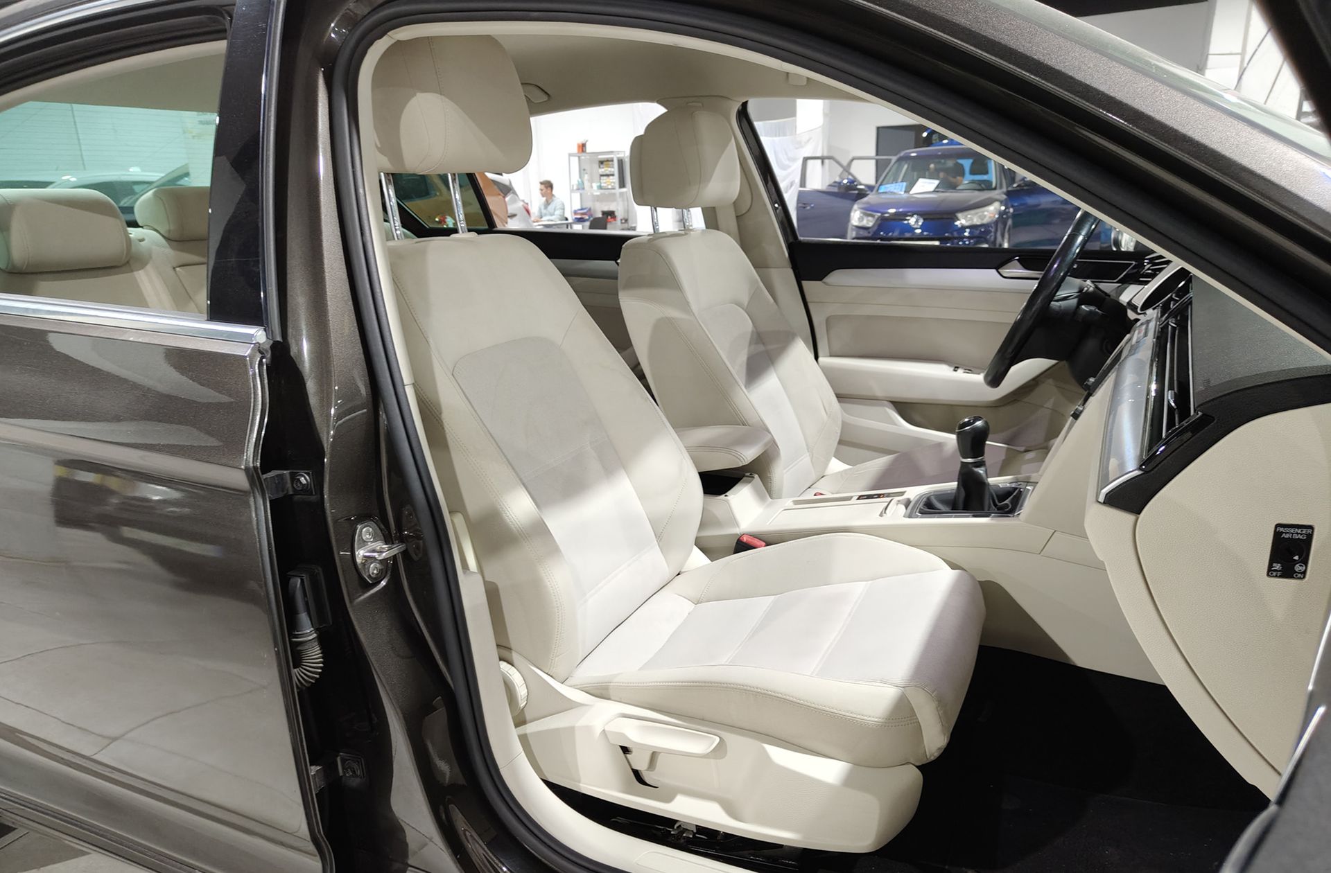 Volkswagen Passat 2.0 TDI BMT - foto 18