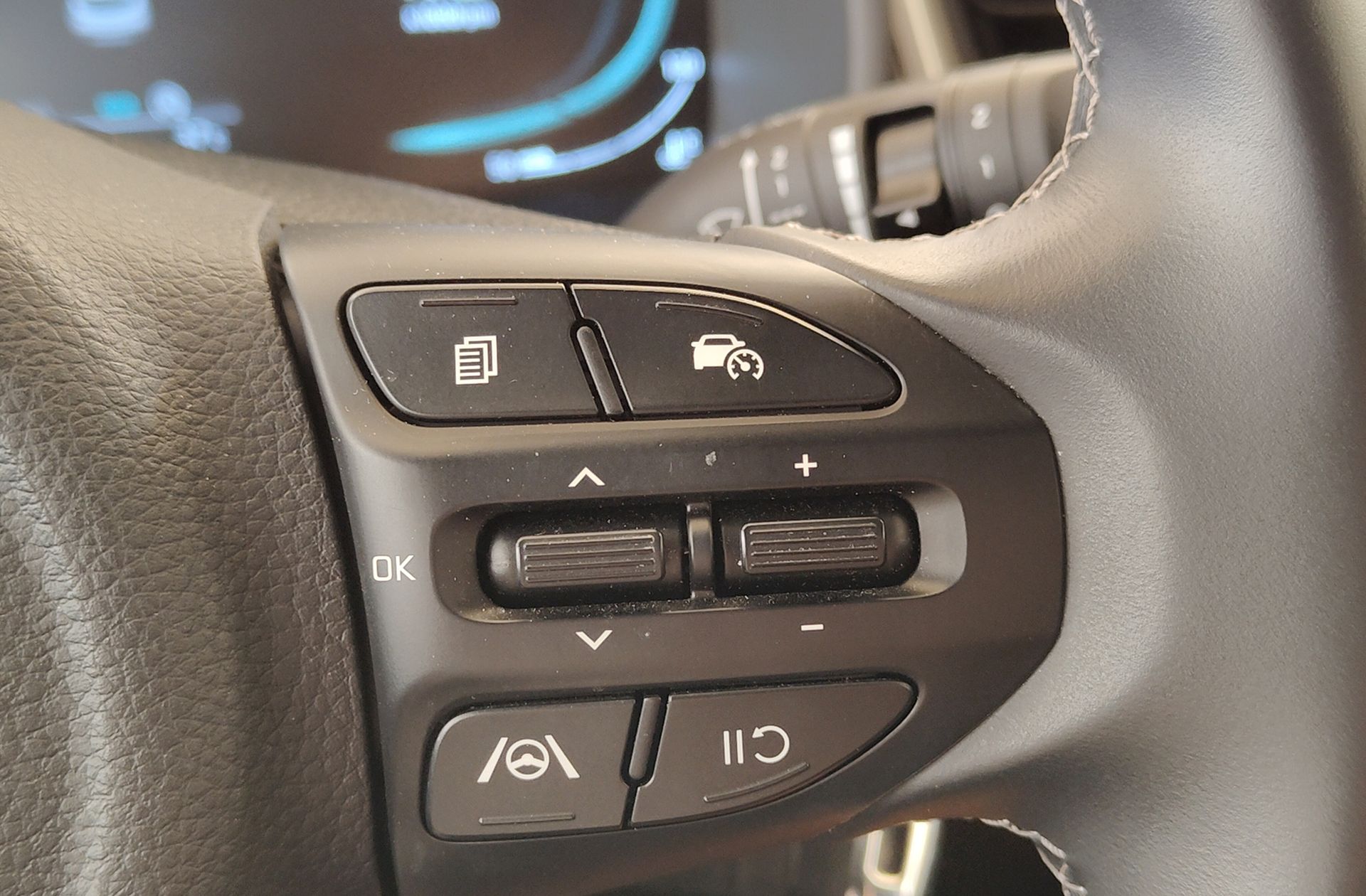 Kia Stonic 1.0 T-GDi MHEV Concept - foto 26