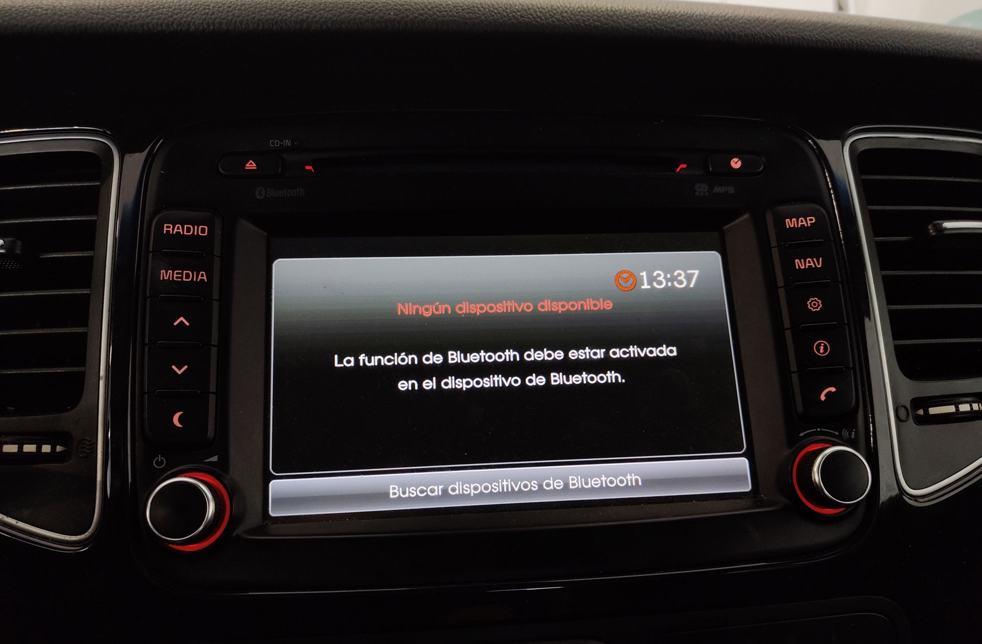 Kia Carens 1.7 CRDi VGT Uefa Euro2016 Eco-Dynamics - foto 24