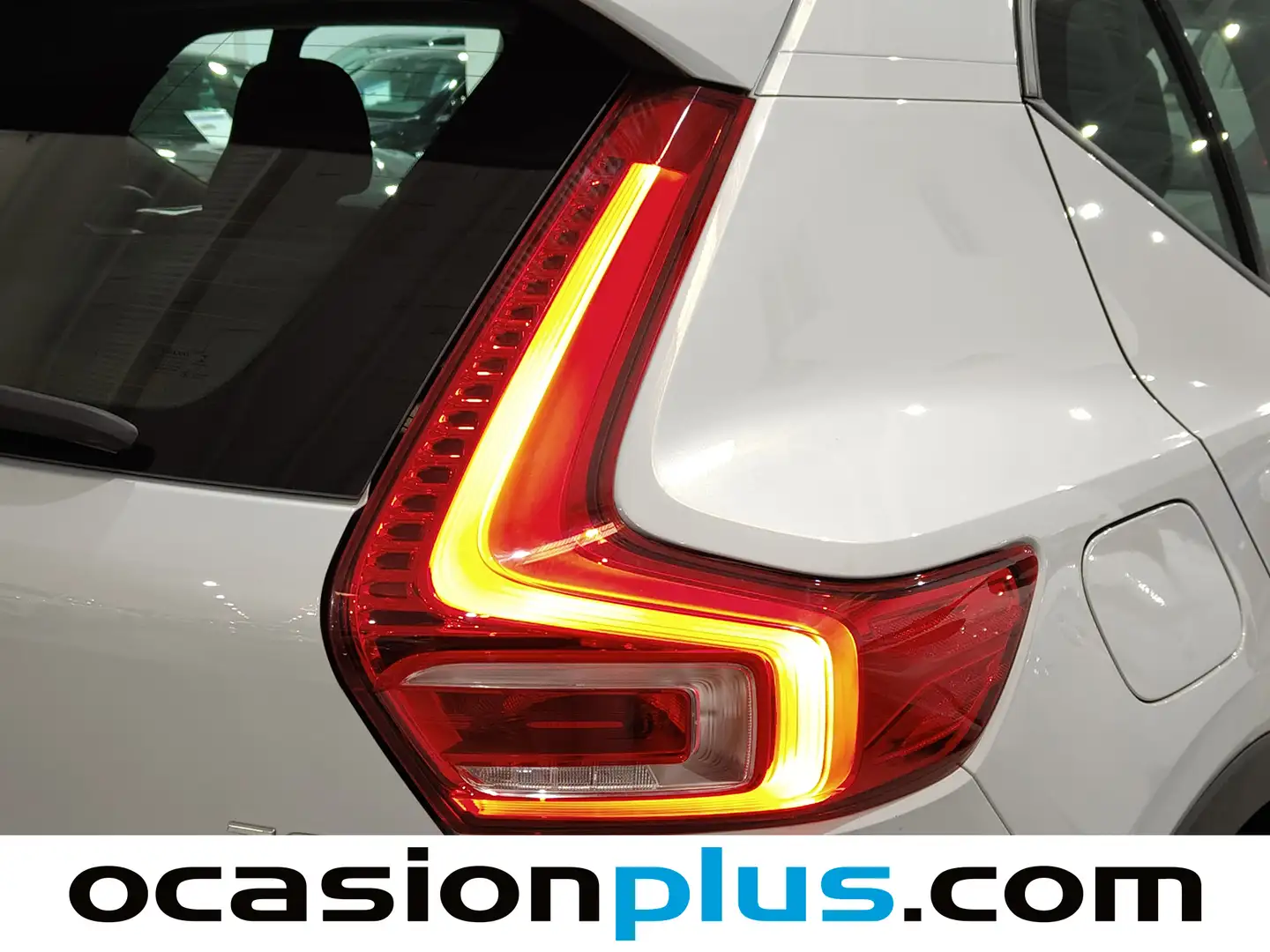 Foto Volvo XC40 Volvo XC40 T2 Momentum Core (129 CV)