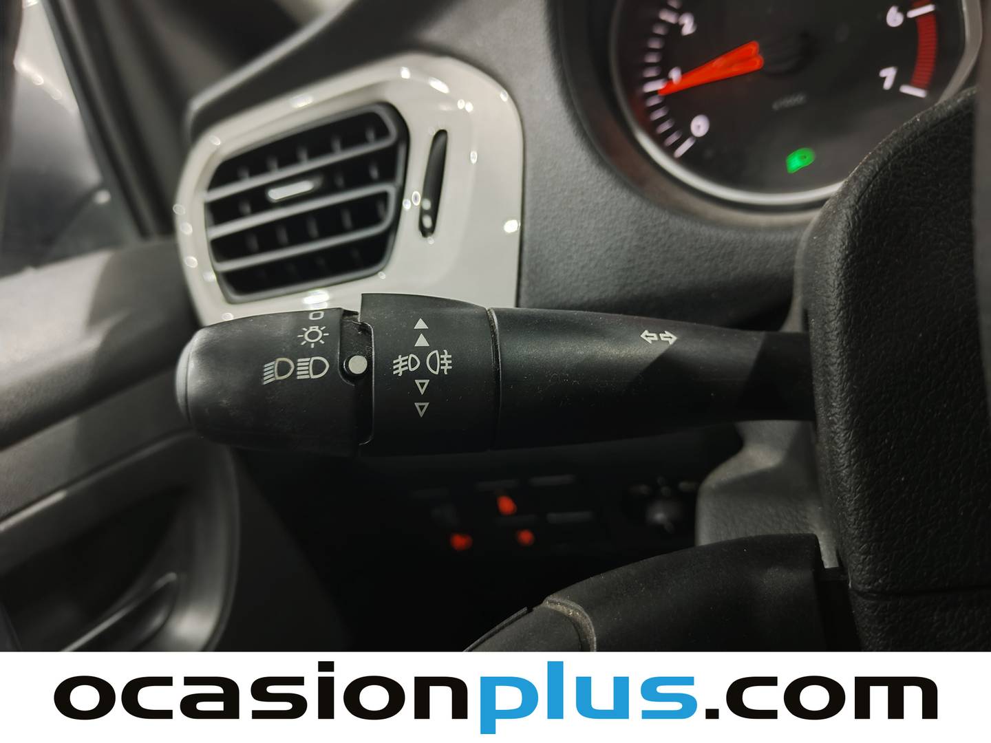 Citroën C-Elysée Citroën C-Elysee PureTech 82 Exclusive (82 CV) seminuevo