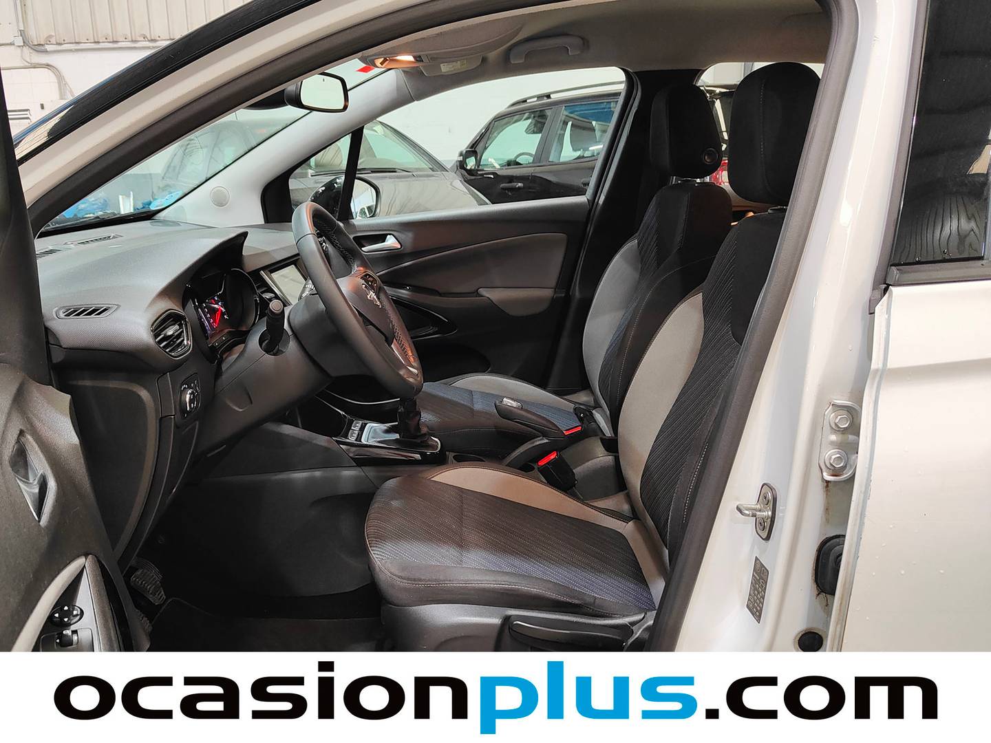 Foto asientos delanteros Opel Crossland X Opel Crossland X 1.5 D S&S Design Line 120 Aniversario (102 CV)