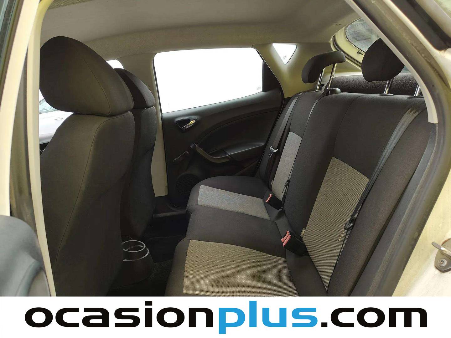 Foto asientos traseros Seat Ibiza Seat Ibiza 1.4 TDI Reference Plus (90 CV)