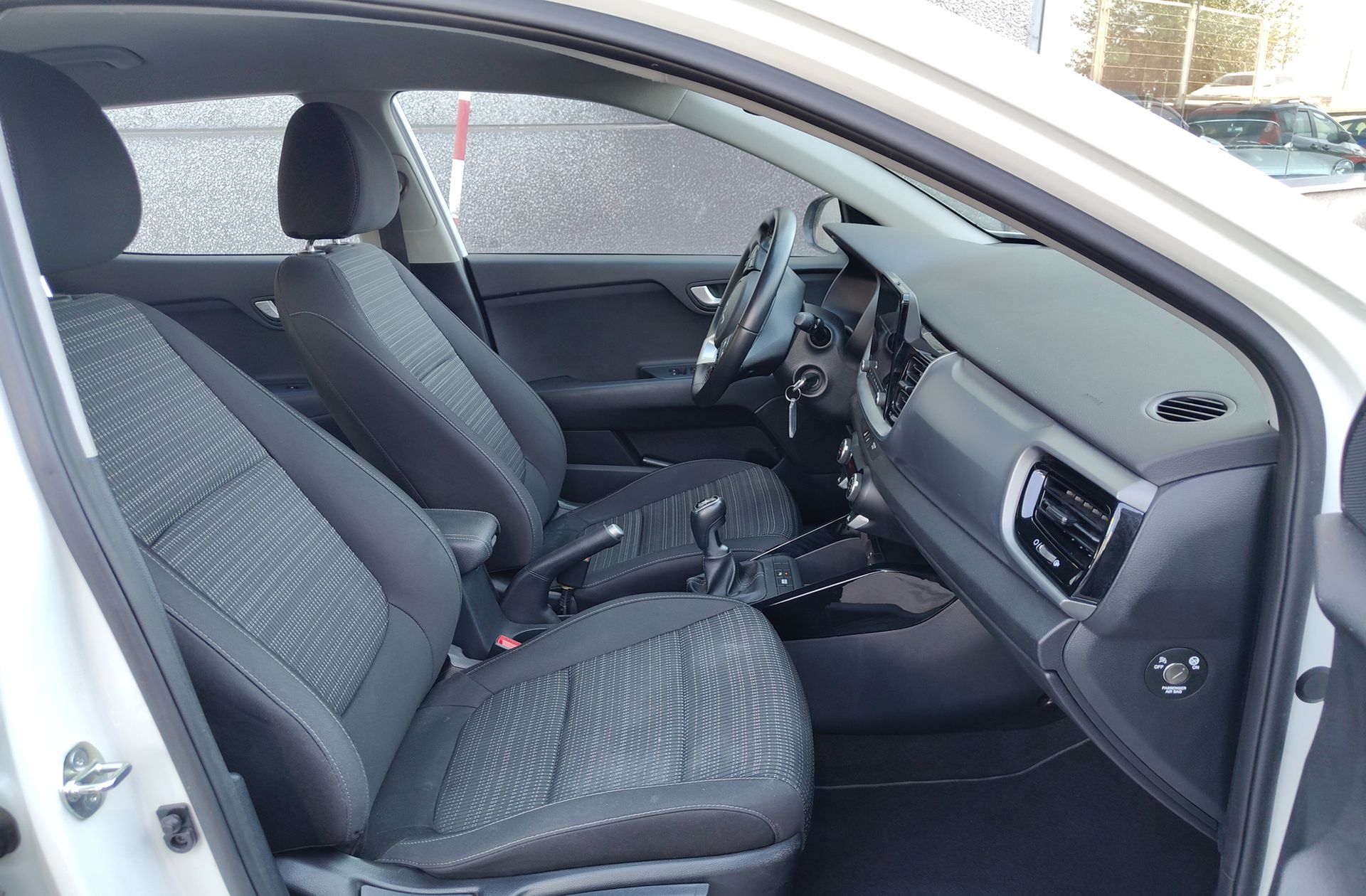 Kia Stonic 1.0 T-GDi MHEV Drive - foto 17