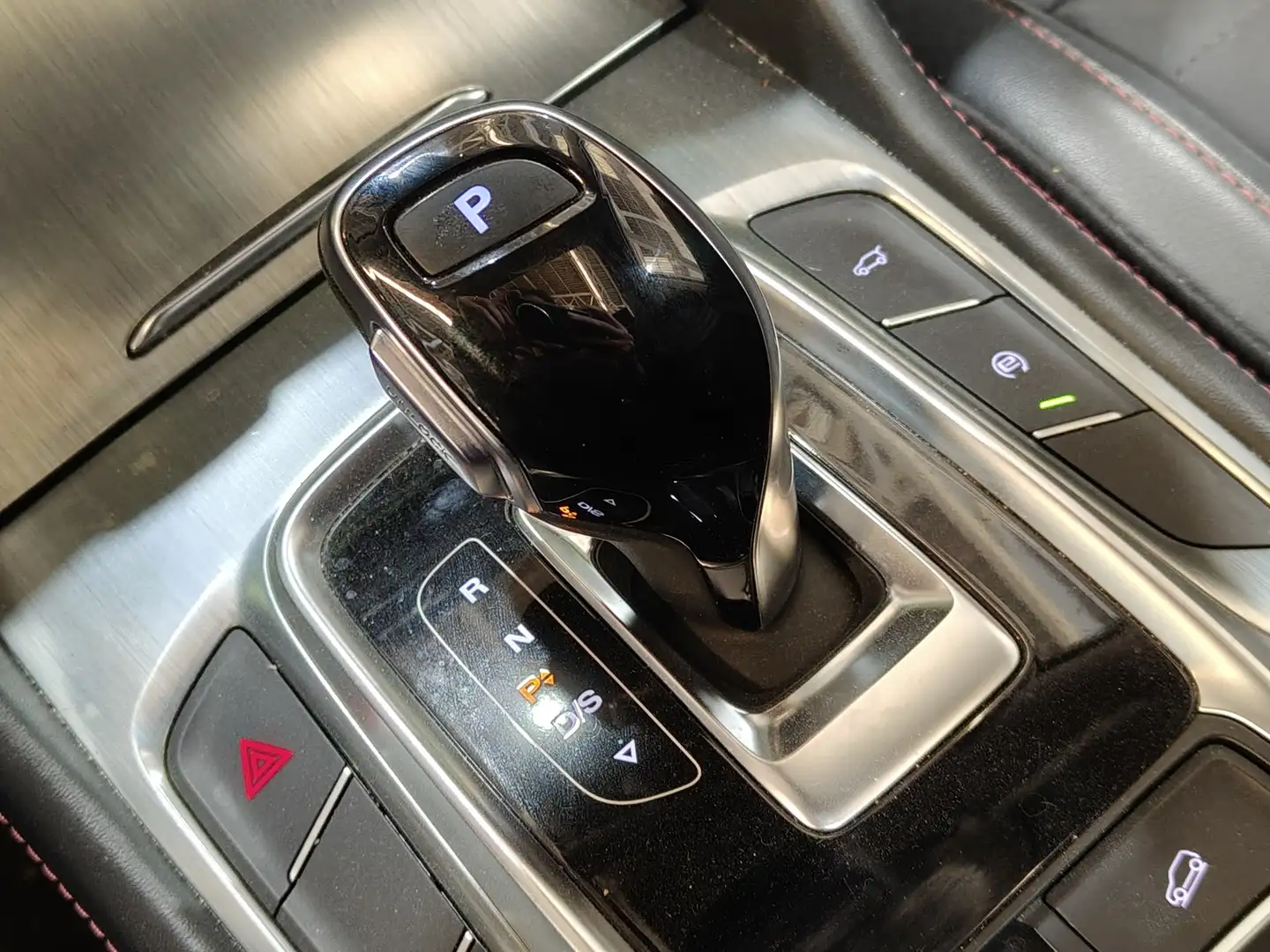 Foto MG HS MG HS 1.5 Turbo GDI Luxury DCT (162 CV)