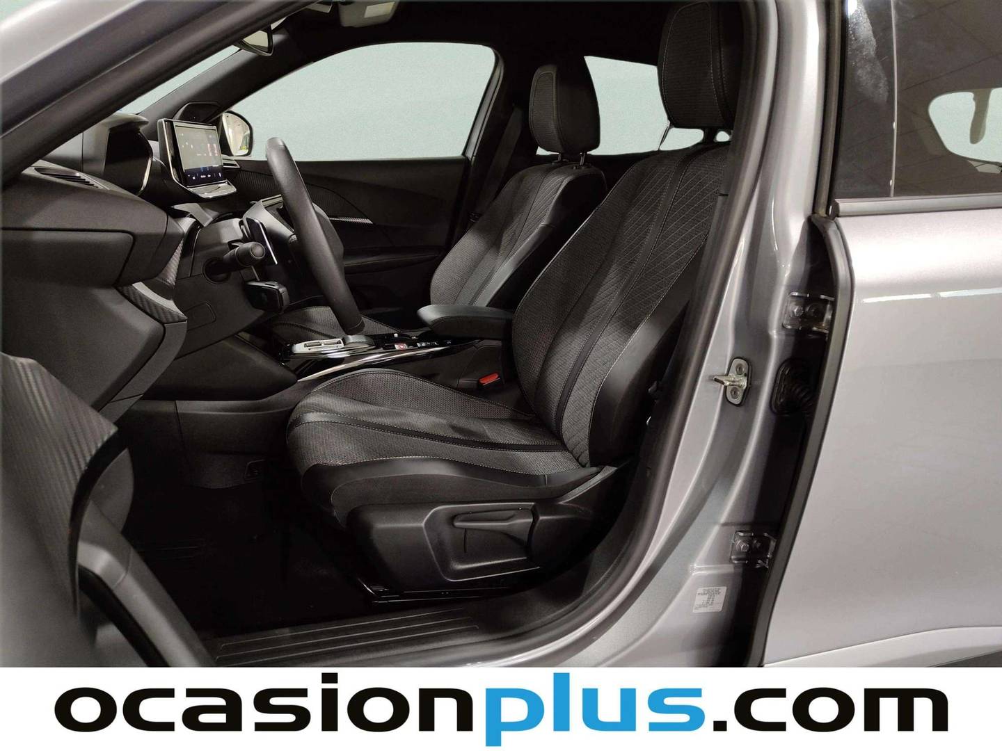 Foto asientos delanteros Peugeot 2008 Peugeot 2008 Allure Hybrid eDCS6 (145 CV)