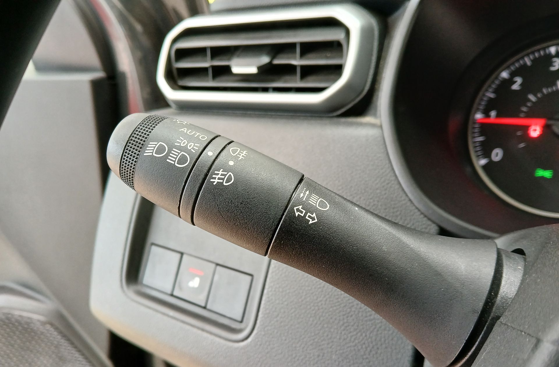 Dacia Duster Journey Go TCe EDC - foto 22
