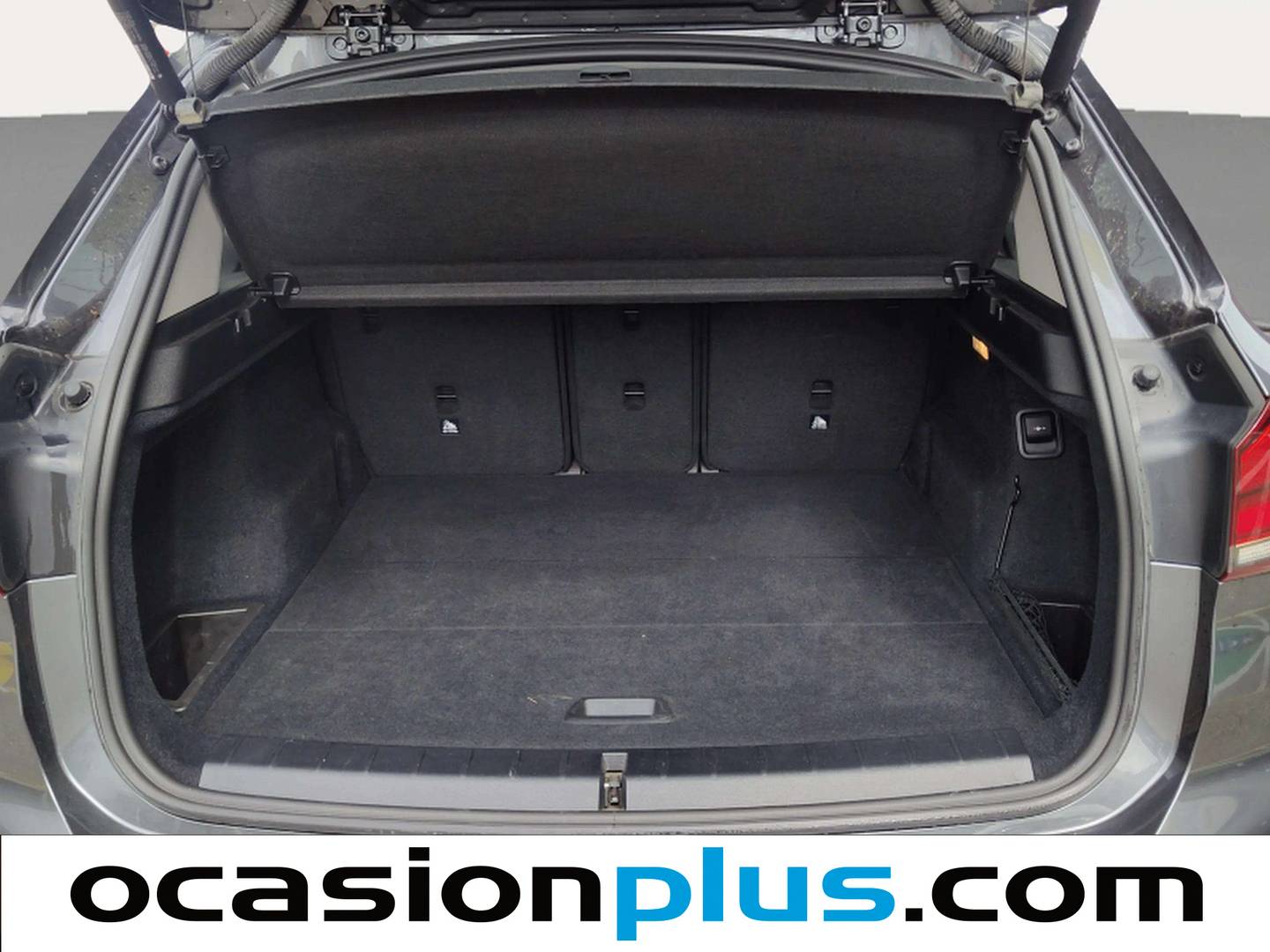 Fotos maletero BMW X1 BMW X1 sDrive18i 136 CV