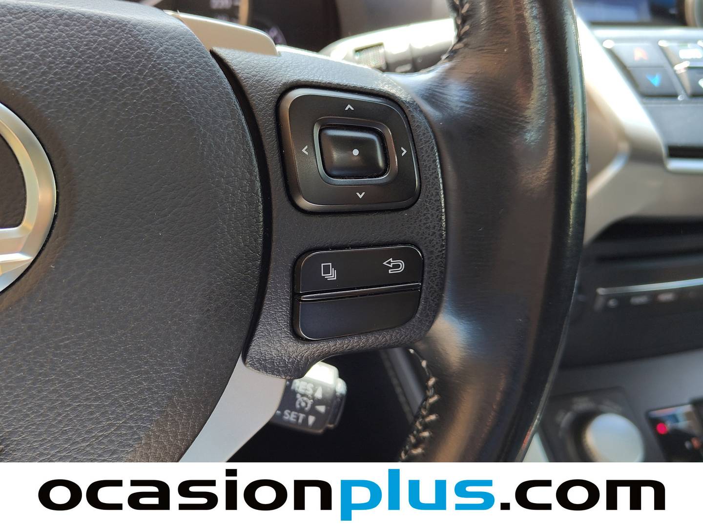 Lexus NX Lexus NX 300h Business Navigation 2WD (197 CV) de segunda mano
