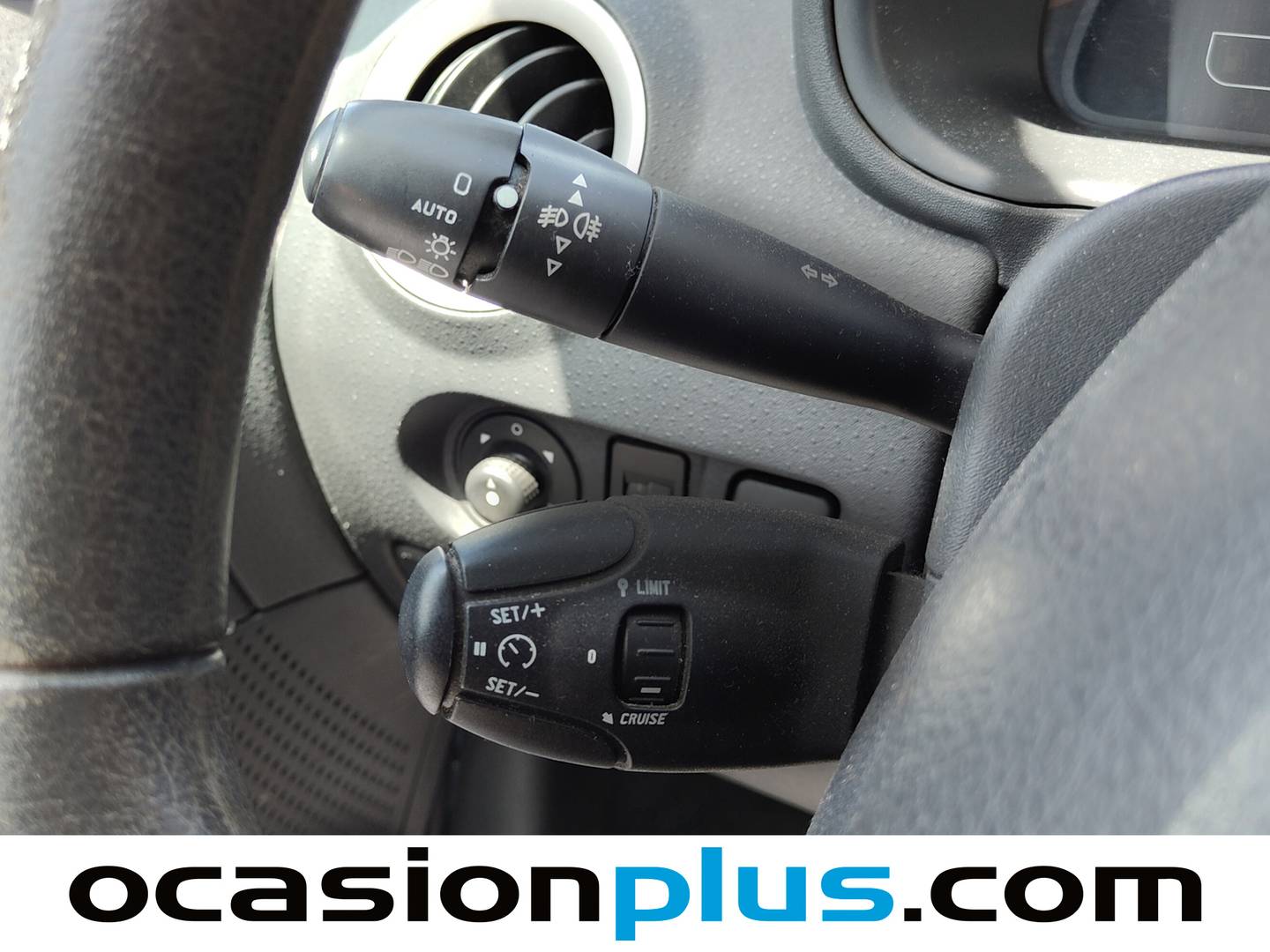 Extras y acabados del Citroën C3 Citroën C3 1.4 HDi Cool (70 CV)
