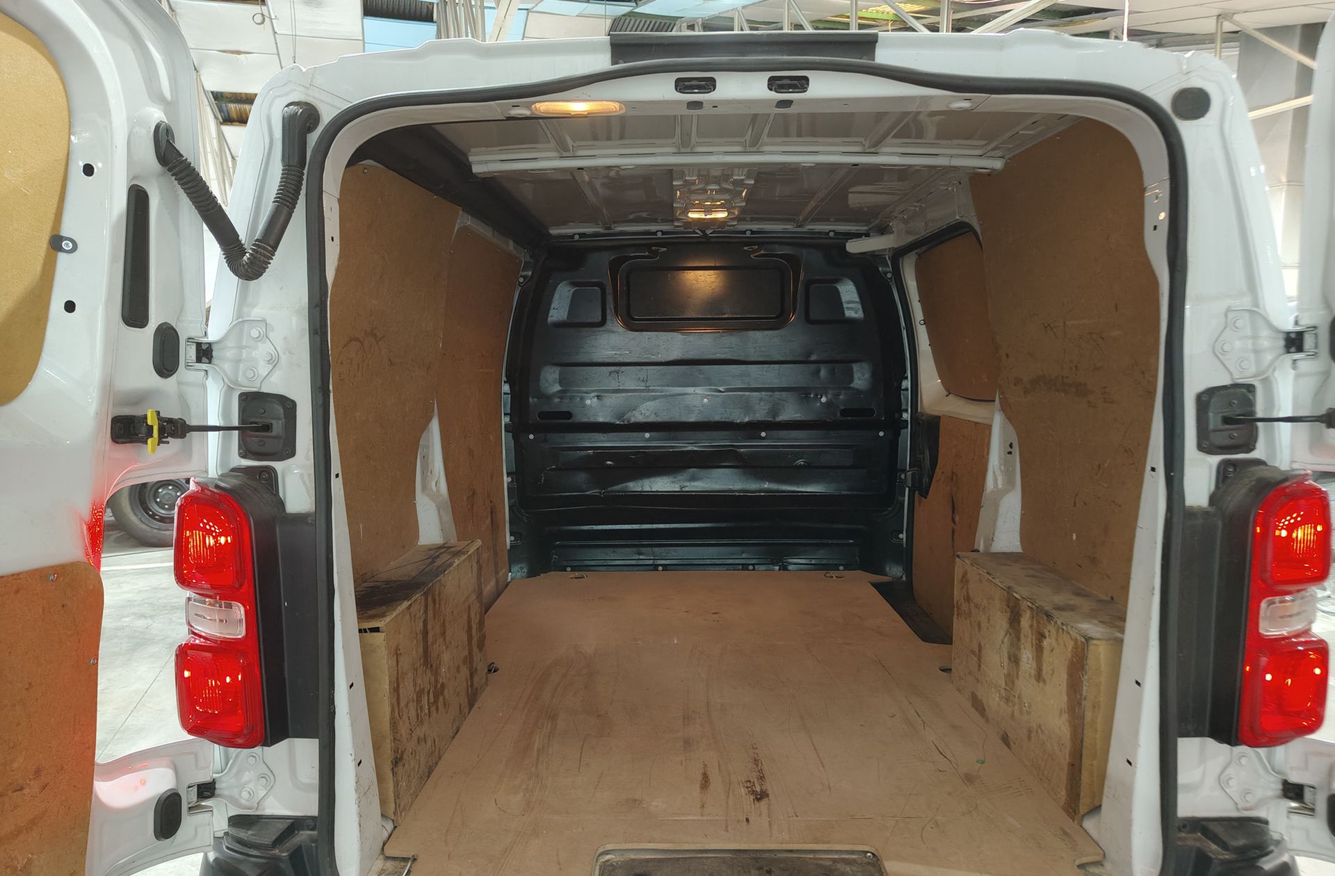 Fiat Scudo Furgon 1.5 BlueHDi L2 - foto 15