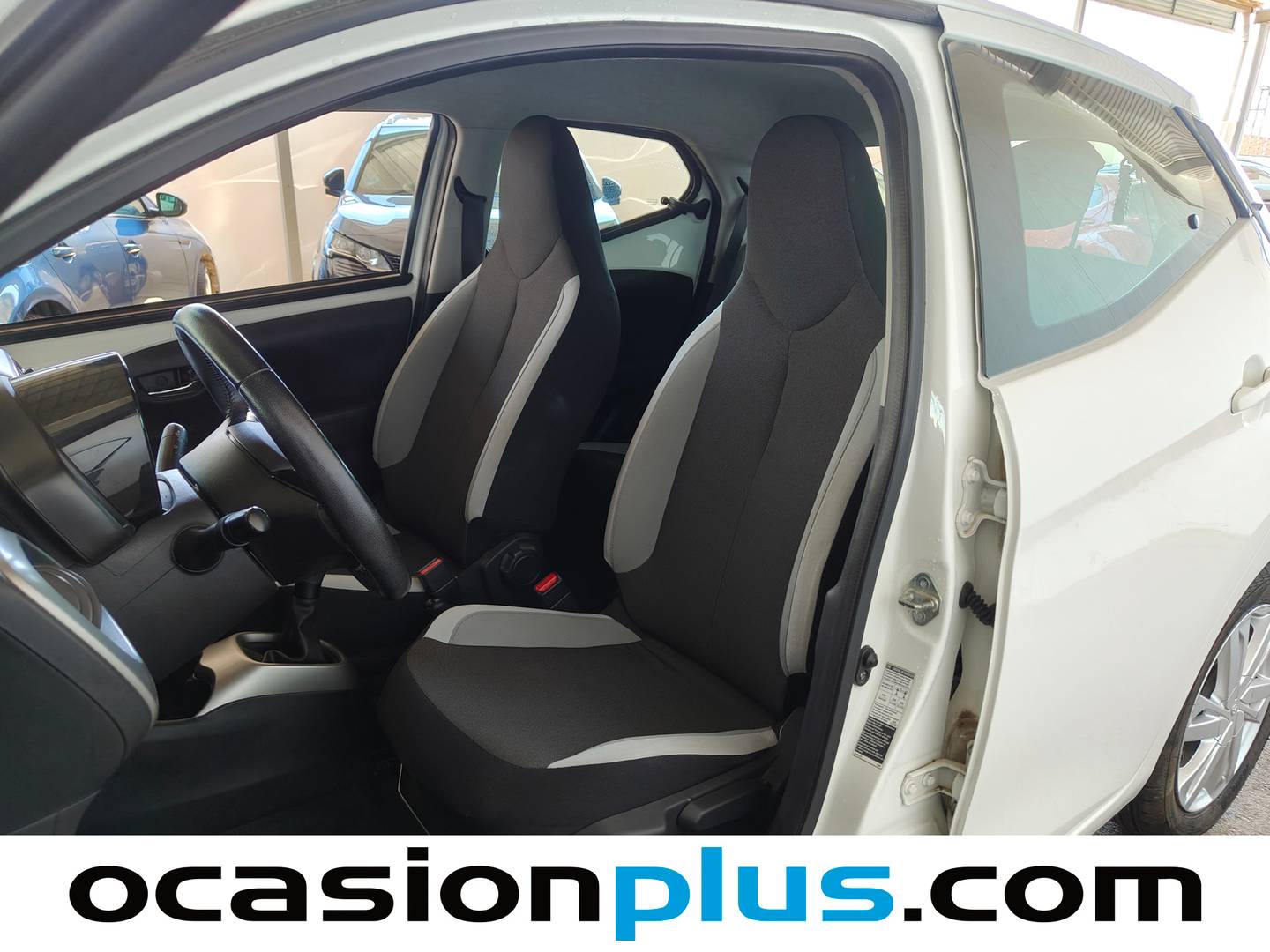 Foto asientos delanteros Toyota Aygo Toyota Aygo 1.0 70 x-play (69 CV)