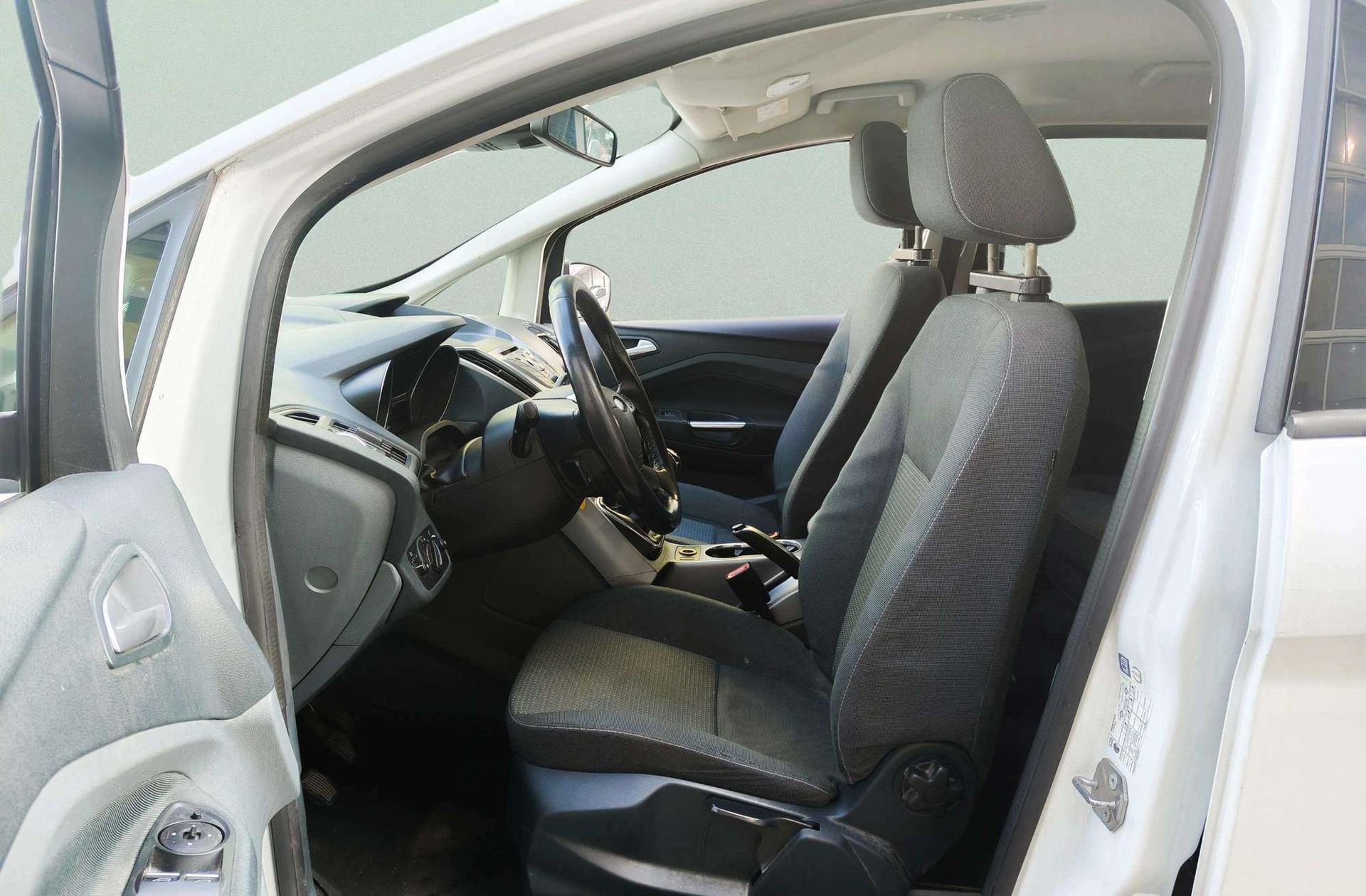 Ford Grand C-Max 1.0 EcoBoost 125 Start-Stop Trend - foto 9