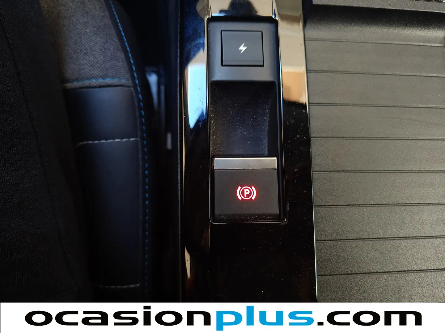 Foto Citroën ë-C4 Citroen ë-C4 eléctrico 50kWh Shine (136 CV)