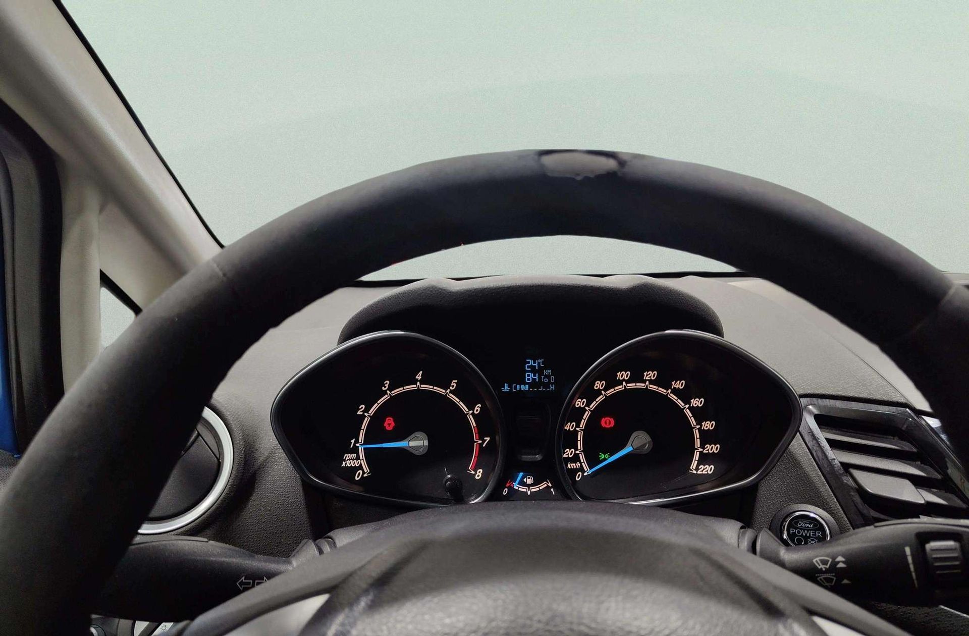 Ford Fiesta 1.0 EcoBoost Titanium - foto 18