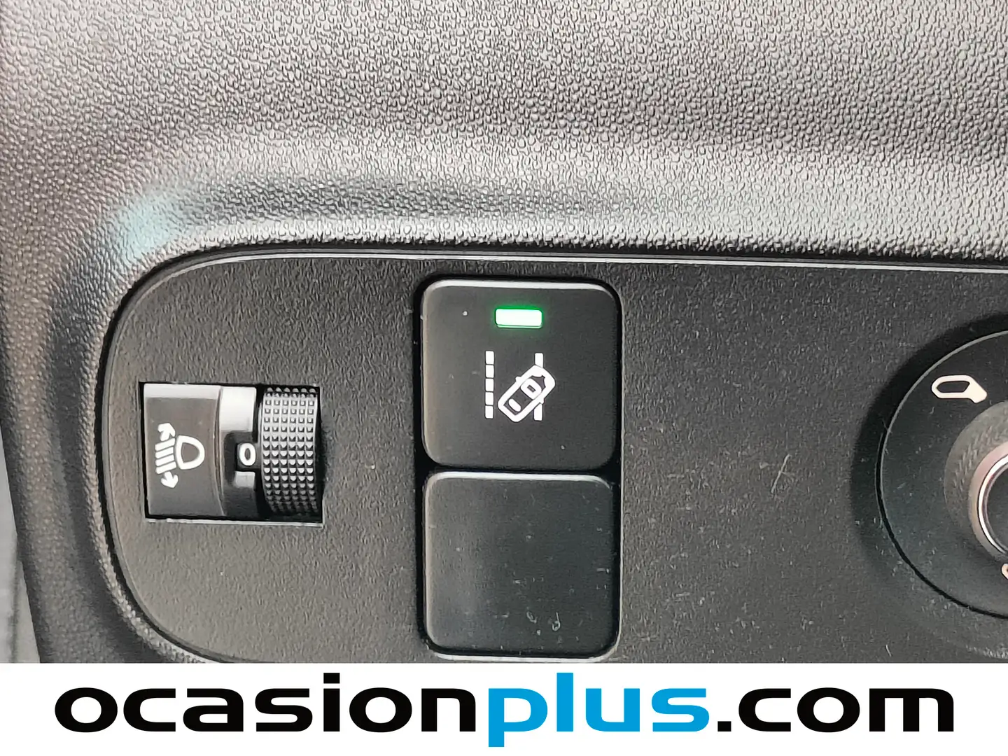 Foto Citroën C3 Citroen C3 BlueHDi 100 S&S Feel (99 CV)